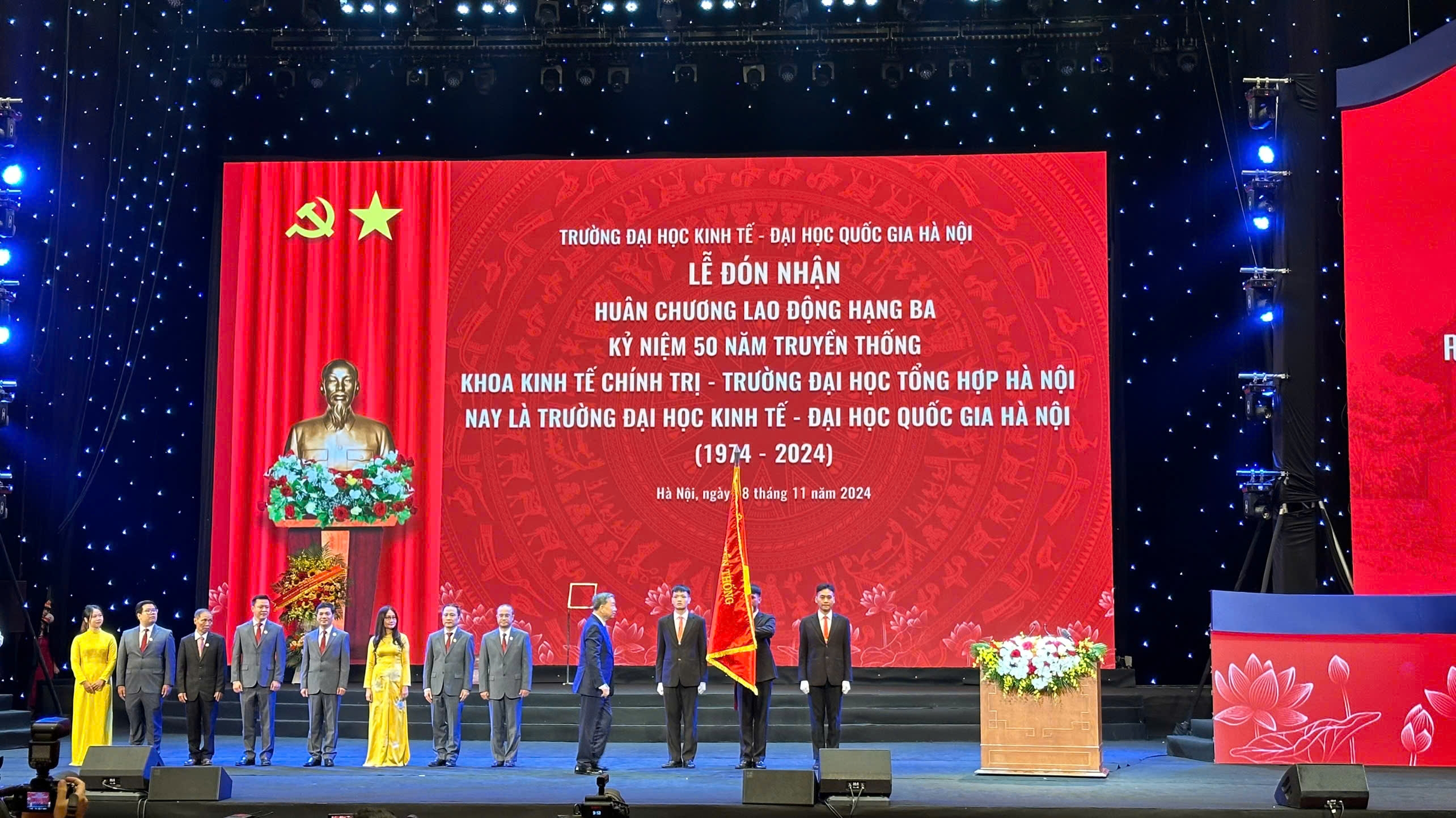 Trường Đại học PG88 ⭐ Link trang chủ số 1 nhà cái PG88 com casino slot - Đại học Quốc gia Hà Nội đón nhận Huân chương lao động hạng ba nhân kỷ niệm 50 năm ngày truyền thống nhà trường.