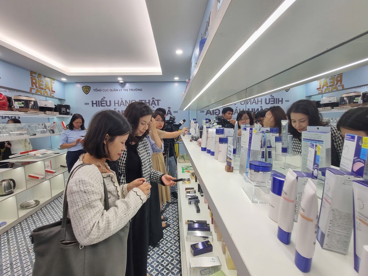 Nhiều mỹ phẩm mang thương hiệu Nhật Bản, Hàn Quốc bị làm giả.