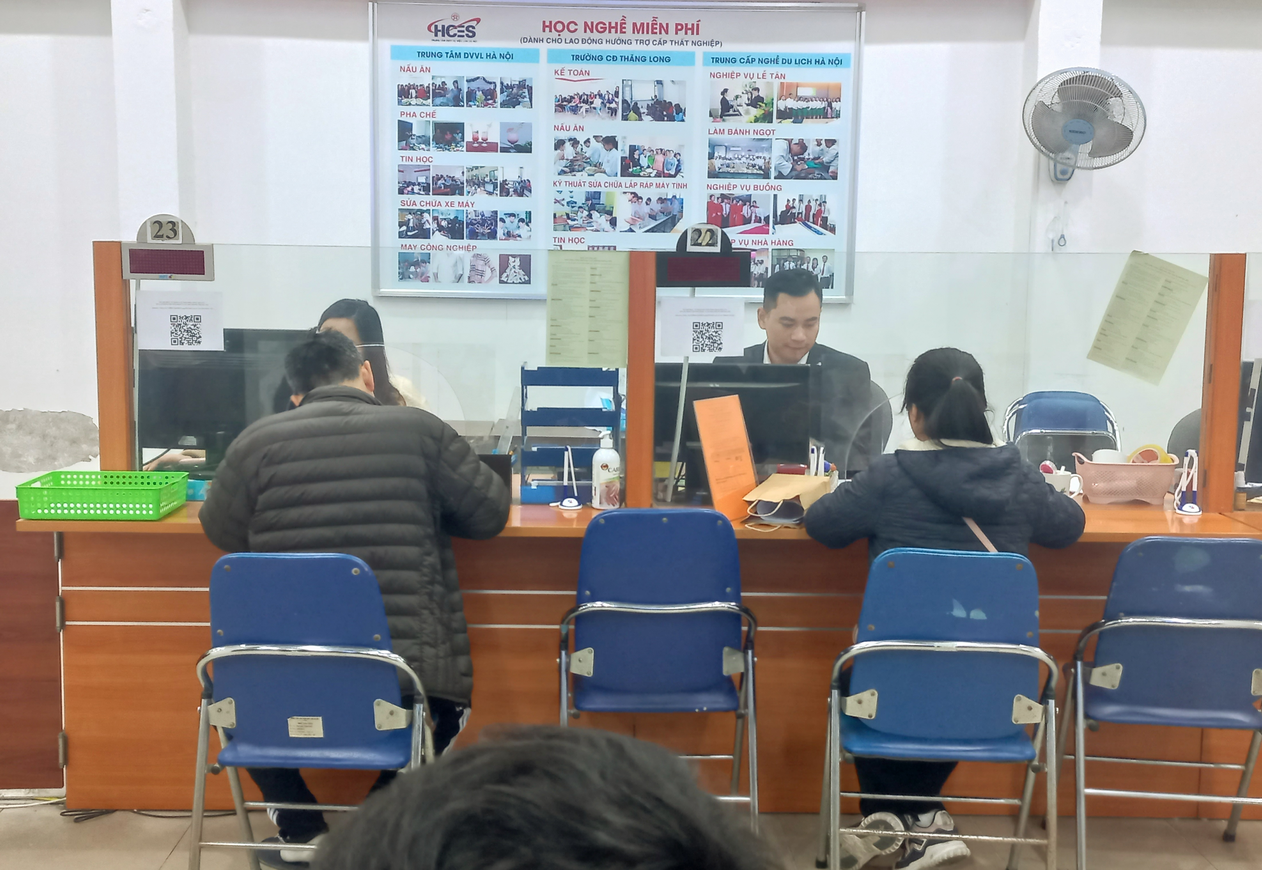 PG88 Sòng bạc trực tuyến TOP 1 Việt Nam | Casino, Nổ Hũ l&agrave;m thủ tục hưởng trợ cấp 6Pg88.com Website Đẳng Cấp Số 1 tại H&agrave; Nội. Ảnh: N.Dương.