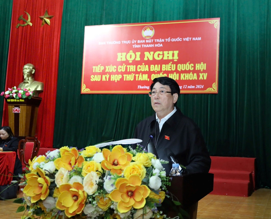 Chủ tịch nước Lương Cường trả lời c&aacute;c kiến nghị của cử tri.&nbsp;