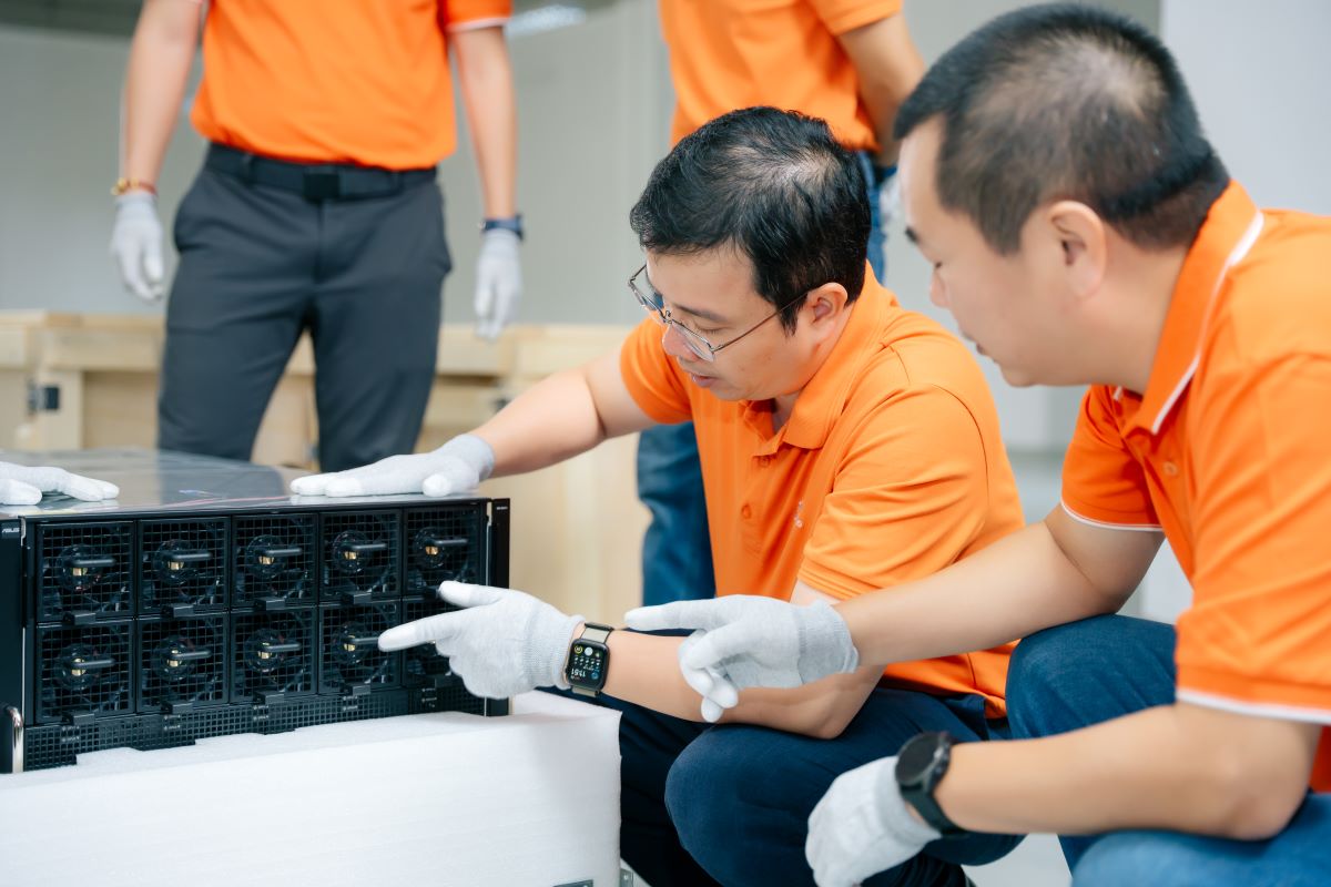  FPT hiện đã bắt tay với NVIDIA, Landing AI, Viện nghiên cứu Mila,... gia nhập liên minh AI do IBM và Meta khởi xướng nhằm thúc đẩy nghiên cứu và PG88 hơn 2,1 triệu thành viên AI. 