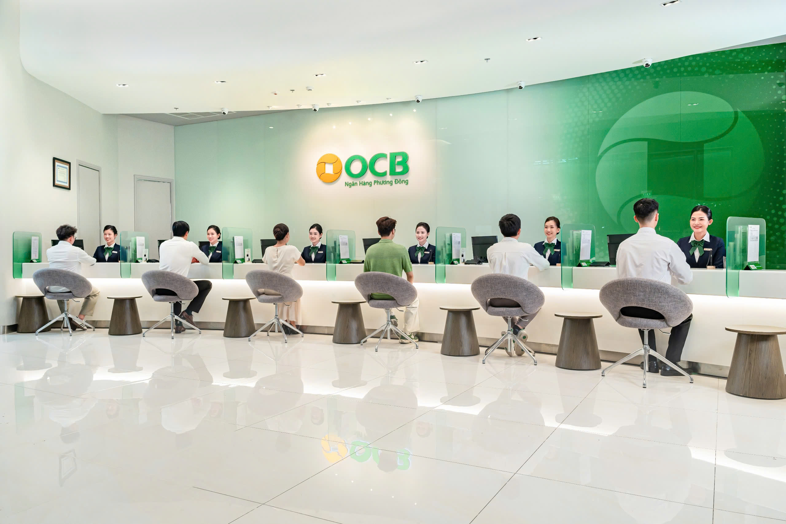OCB đ&atilde; nhận được sự y&ecirc;u th&iacute;ch v&agrave; tin d&ugrave;ng của đ&ocirc;ng đảo kh&aacute;ch h&agrave;ng.