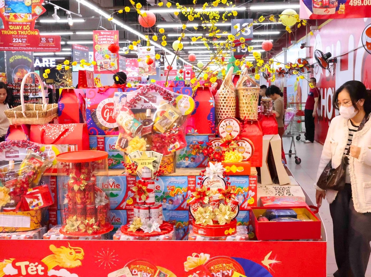 Trước thềm Tết Ất Tỵ 2025, nhiều 6Pg88.con độc quyền mỗi ngày tại TP.HCM đã "tung" ra các chương tình khuyến mãi, ưu đãi để kích cầu mua sắm. Ảnh minh họa.