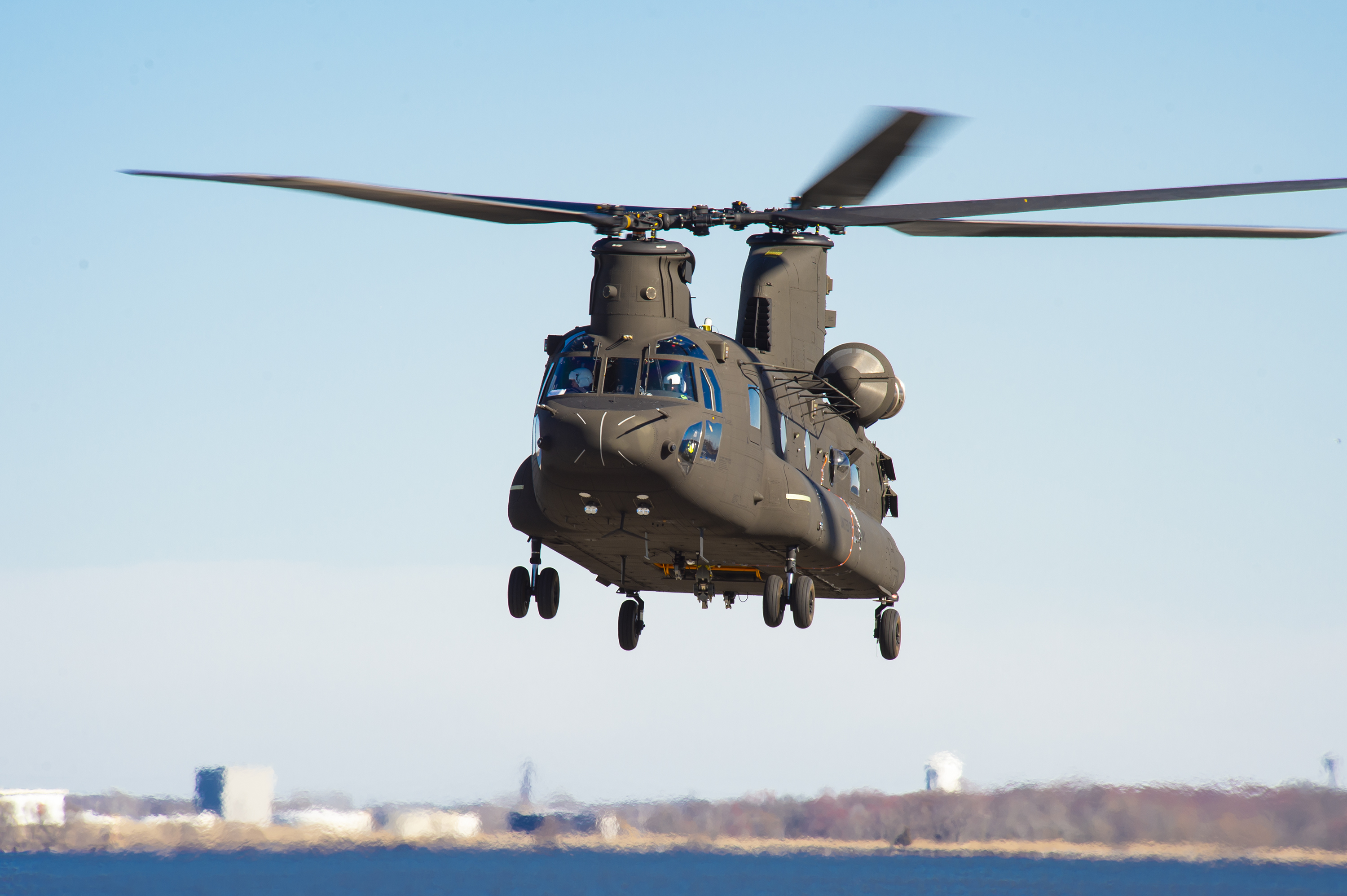 Trực thăng H-47F Chinook Block II, một trong những mẫu trực thăng được Boeing mang tới Triển l&atilde;m&nbsp;Quốc ph&ograve;ng Quốc tế Việt Nam 2024 lần n&agrave;y.