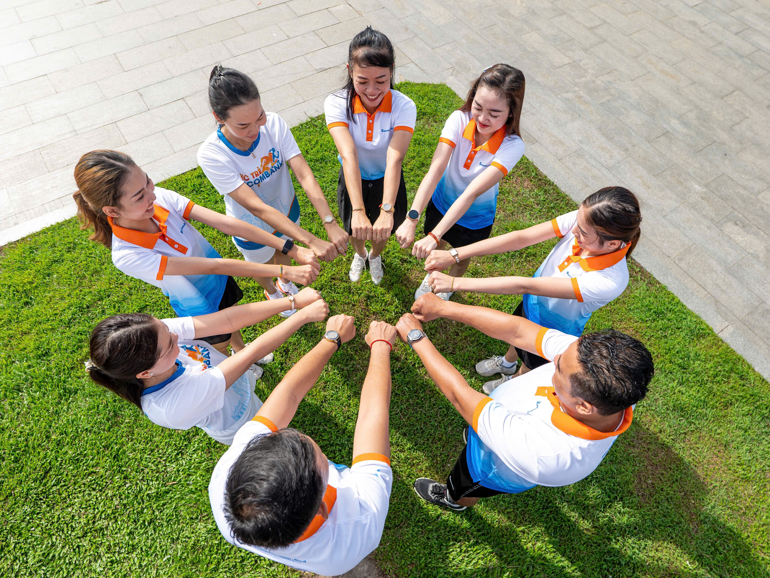 Sacombank đồng h&agrave;nh c&ugrave;ng người d&acirc;n v&agrave; PG88 Link Dễ Nhớ Pg88.com trong suốt 33 năm ph&aacute;t triển c&ugrave;ng đất nước.