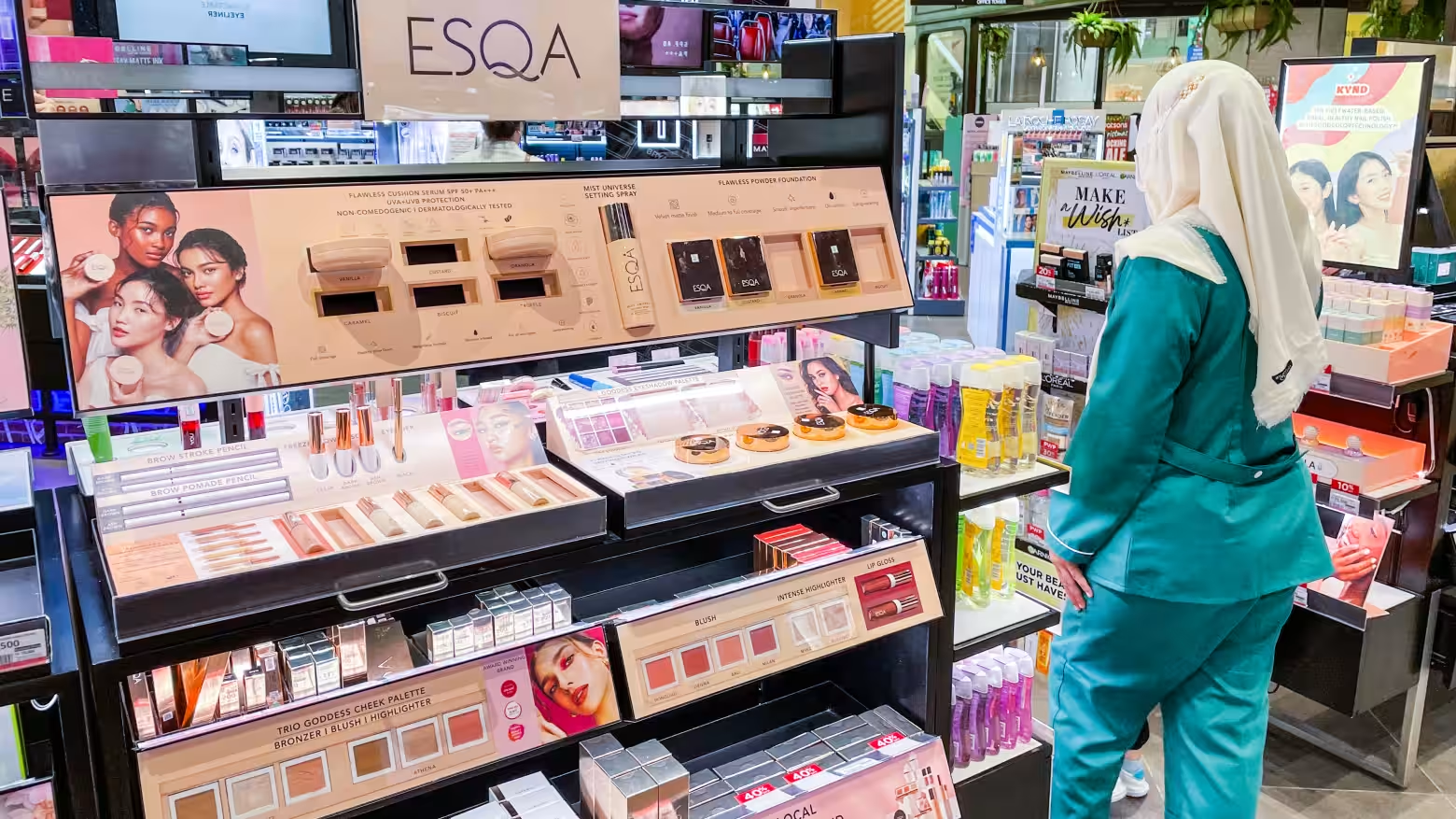 Keva Cosmetics International, chủ sở hữu của thương hiệu Esqa, cung cấp c&aacute;c sản phẩm trang điểm Halal với c&aacute;c th&agrave;nh phần thuần chay.