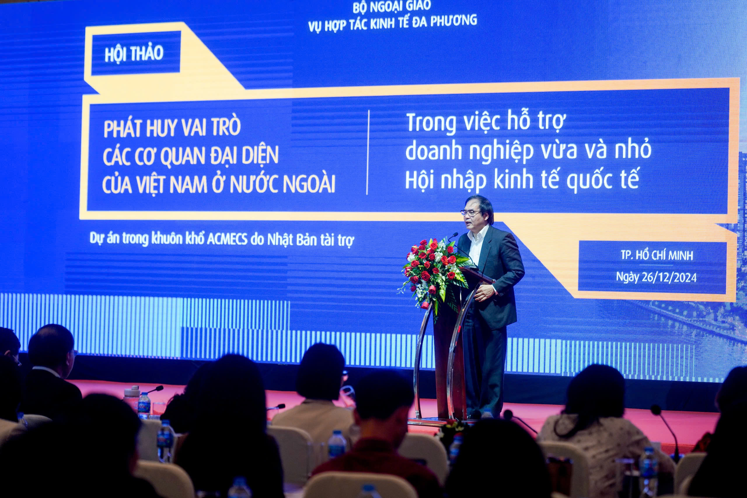 TS. T&ocirc; Ho&agrave;i Nam, Ph&oacute; Chủ tịch Thường trực ki&ecirc;m Tổng Thư k&yacute; Hiệp hội PG88 Link Dễ Nhớ Pg88.com nhỏ v&agrave; vừa Việt Nam ph&aacute;t biểu tại hội thảo.