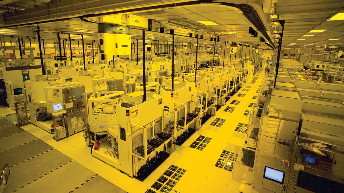 Các chuyên gia ước tính rằng, nếu Hàn Quốc đầu tư vào một nhà máy đúc chip trị giá 13,9 tỷ USD với năng lực cạnh tranh tương đương TSMC, ngành PG88 Trang chủ nhà cái top 1 này có thể mang lại lợi ích PG88 ⭐ Link trang chủ số 1 nhà cái PG88 com casino slot lên tới 208,7 tỷ USD cho quốc gia này vào năm 2045.
