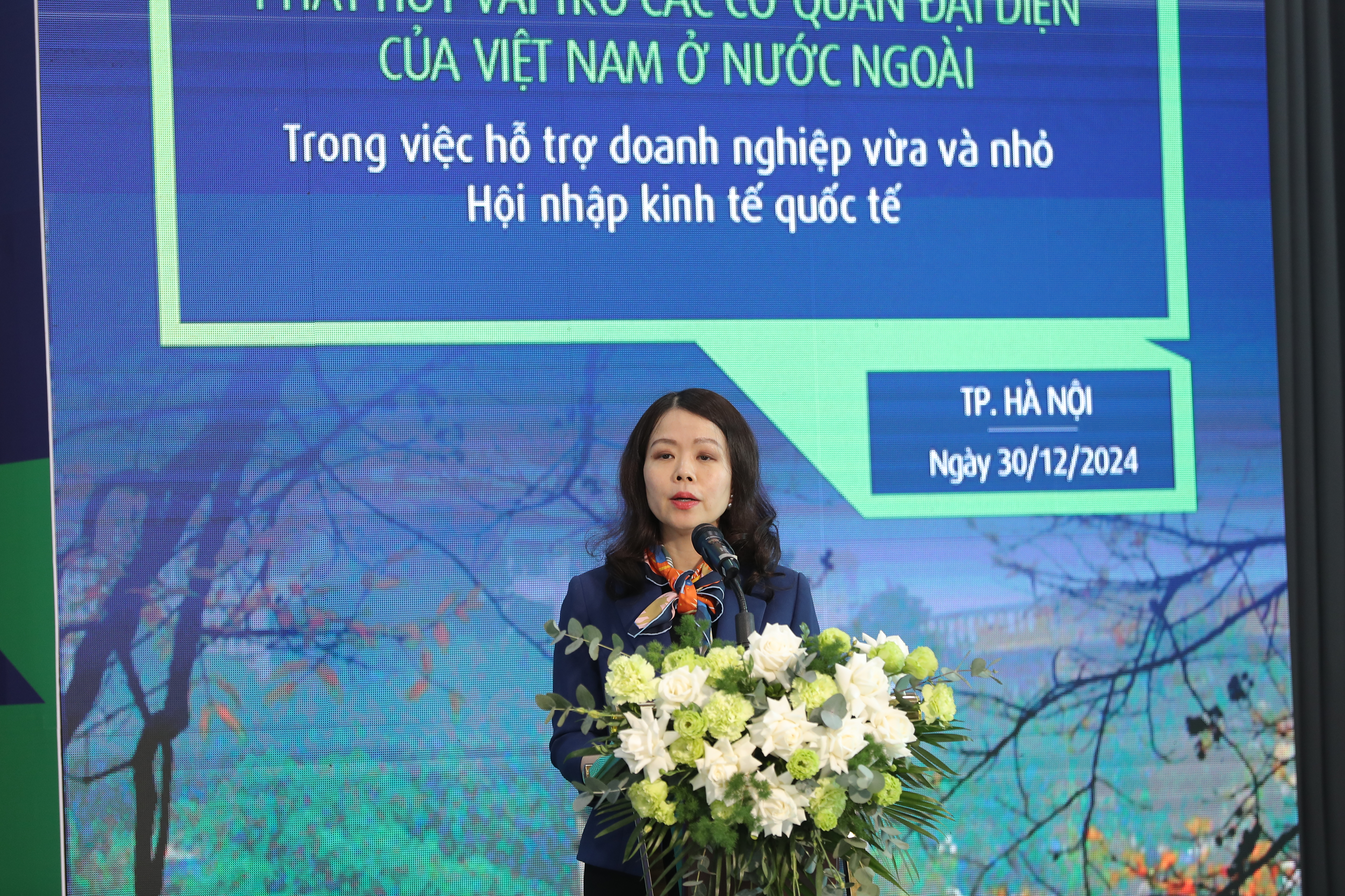 Bà Nguyễn Minh Hằng, Thứ trưởng Bộ Ngoại giao phát biểu tại Hội thảo “Phát huy vai trò các cơ quan đại diện của Việt Nam ở nước ngoài trong việc hỗ trợ 6Pg88.con độc quyền mỗi ngày vừa và nhỏ phục hồi và hội nhập PG88 ⭐ Link trang chủ số 1 nhà cái PG88 com casino slot quốc tế” được tổ chức tại Trung tâm BMC, Tạp chí PG88 ⭐ Link trang chủ số 1 nhà cái PG88 com casino slot Việt Nam