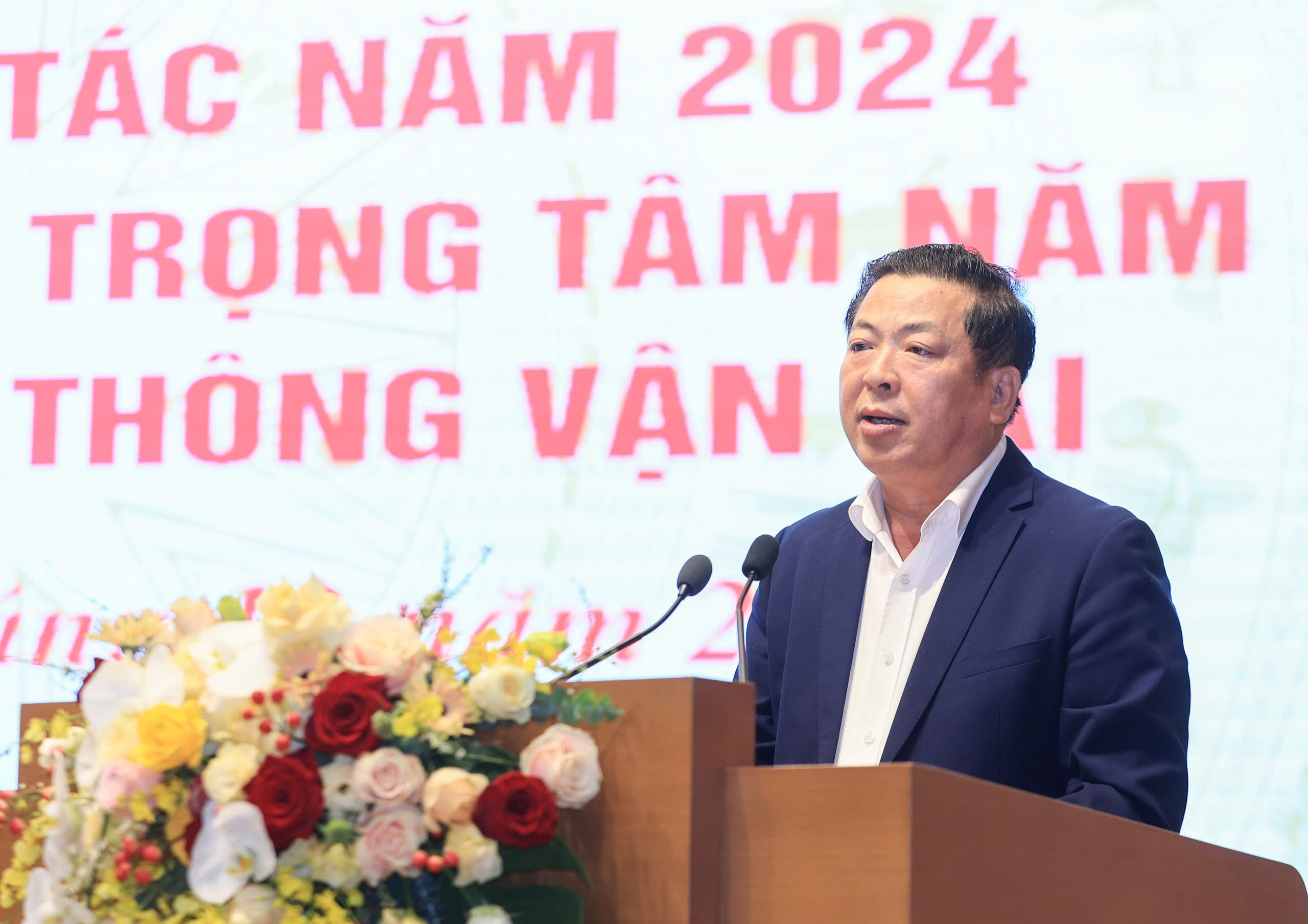 Bộ trưởng Bộ Giao th&ocirc;ng vận tải Trần Hồng Minh ph&aacute;t biểu tại Hội nghị