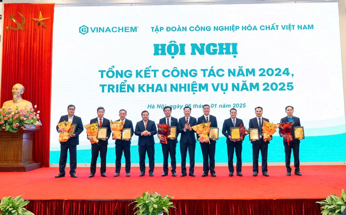 Các đơn vị nhận Cờ thi đua của Ủy ban Quản lý vốn Nhà nước tại 6Pg88.con độc quyền mỗi ngày.