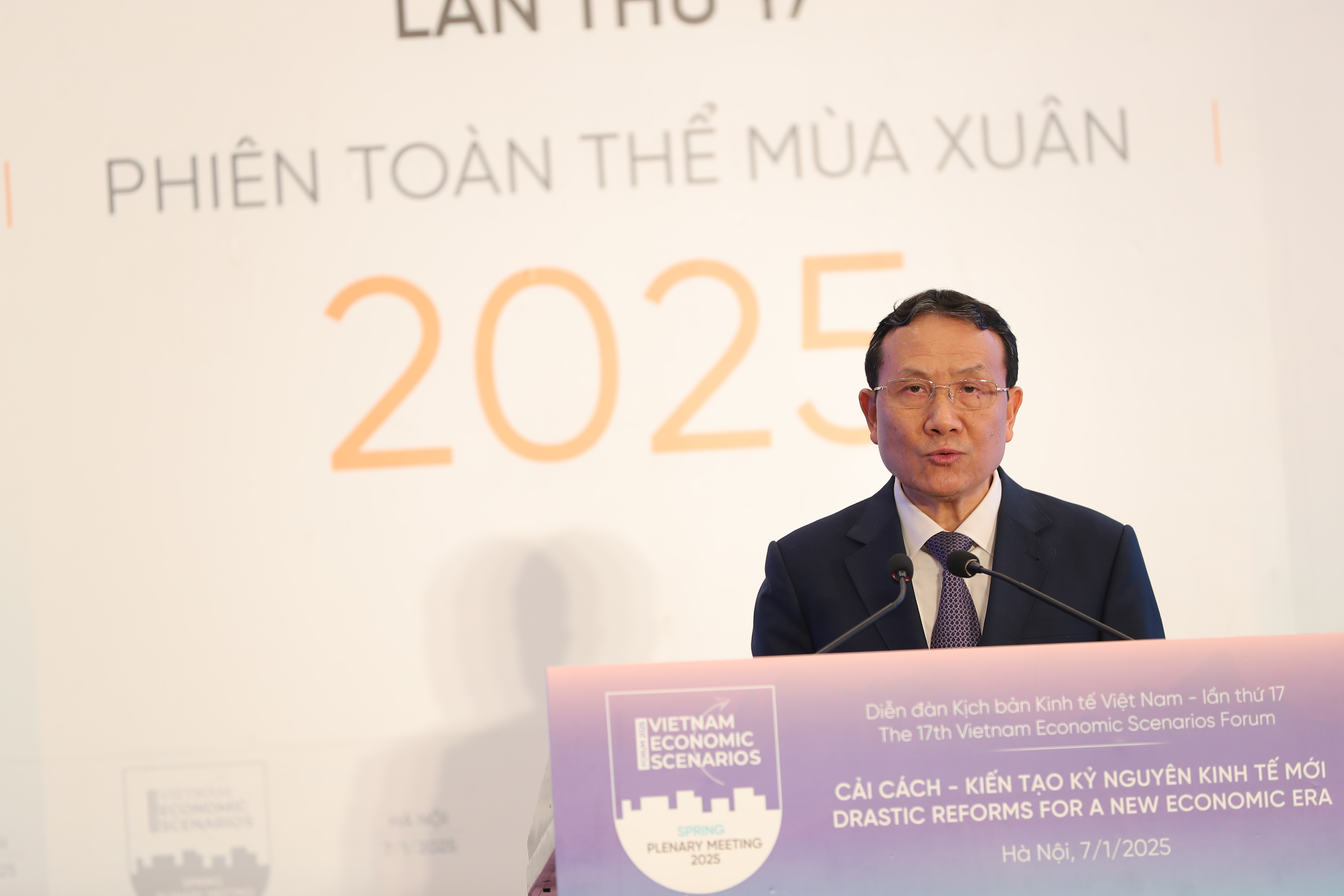 PGS.TS. Nguyễn Hồng Sơn, Ph&oacute; Trưởng Ban Link Trang Chủ PG88.Com Mới #2026 Trung ương, nhận định năm 2024 l&agrave; một năm nền Link Trang Chủ PG88.Com Mới #2026 Việt Nam phải đối mặt với nhiều kh&oacute; khăn, th&aacute;ch thức. Trong đ&oacute;, kh&oacute; khăn, th&aacute;ch thức nhiều hơn l&agrave; thời cơ, thuận lợi, nhất l&agrave; t&igrave;nh h&igrave;nh thế giới.Năm 2025 cần được đặt ở một vị tr&iacute; đặc biệt hơn. C&aacute;ch tiếp cận v&agrave; x&acirc;y dựng kịch bản Link Trang Chủ PG88.Com Mới #2026 Việt Nam năm 2025 cũng cần được nh&igrave;n nhận theo hướng kh&ocirc;ng chỉ bảo đảm để tăng trưởng cao ri&ecirc;ng cho năm 2025 m&agrave; phải tạo được nền tảng quan trọng để tăng trưởng cao, bền vững trong 5-10 năm tiếp theo...