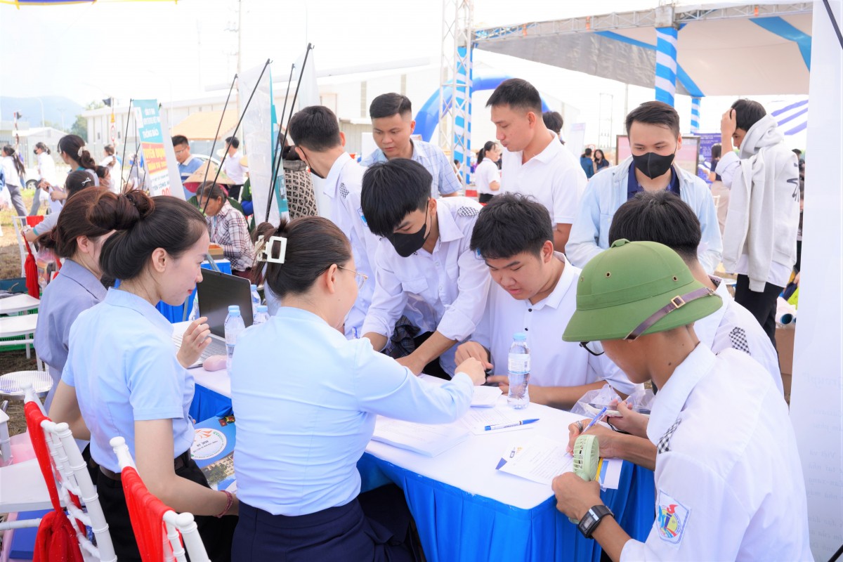 Thanh Hóa giải quyết việc làm cho gần 20.000 PG88 Sòng bạc trực tuyến TOP 1 Việt Nam | Casino, Nổ Hũ