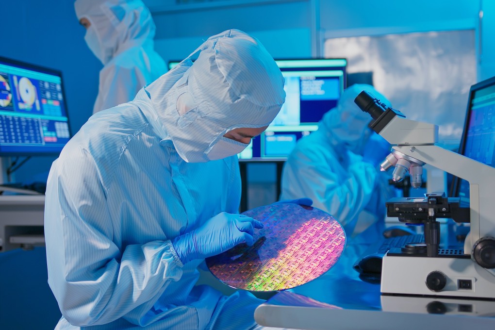 Các công ty bán dẫn Trung Quốc tăng cường năng lực nghiên cứu và sản xuất chip. 
