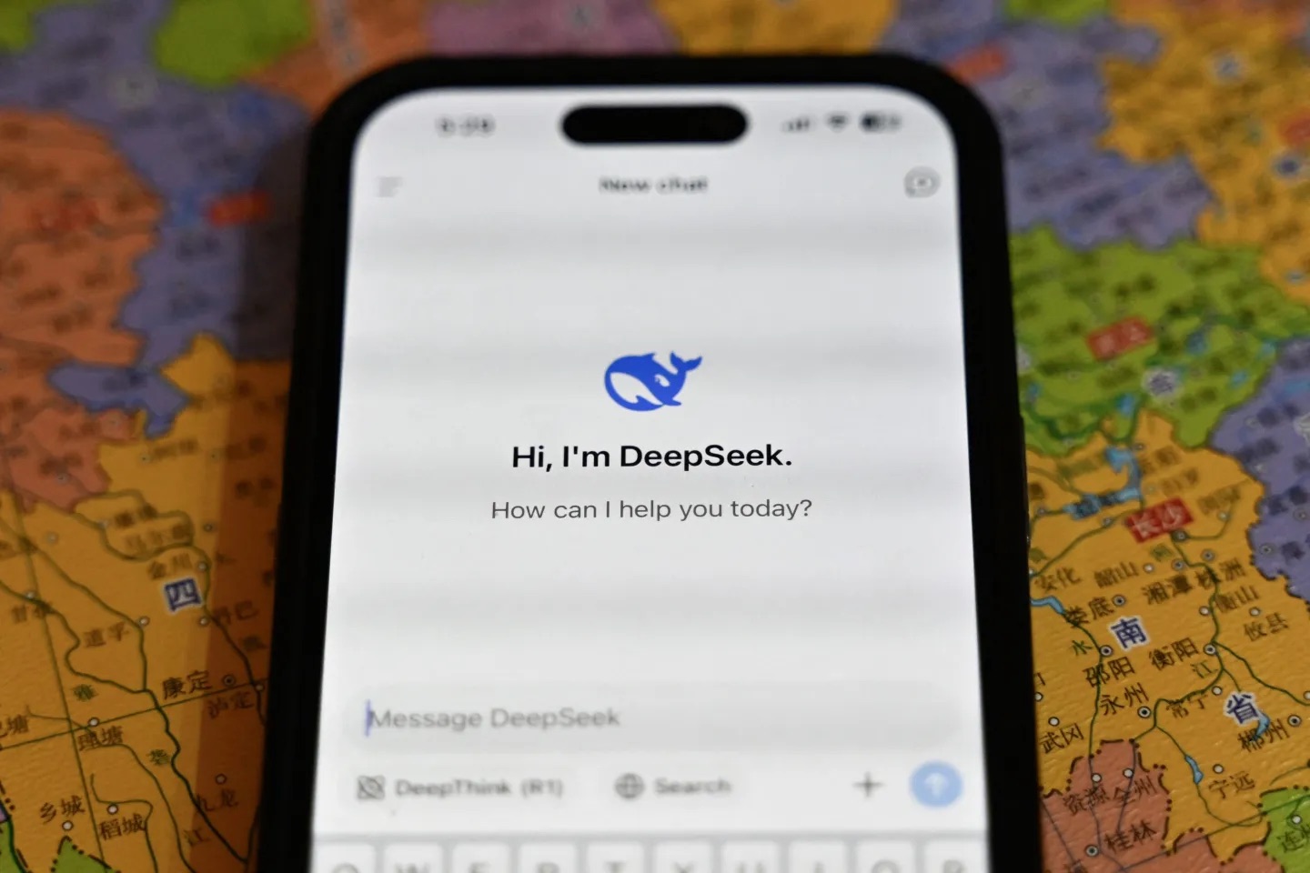Từ TikTok đến DeepSeek: Mỹ cần ứng phó với Trung Quốc như thế nào?