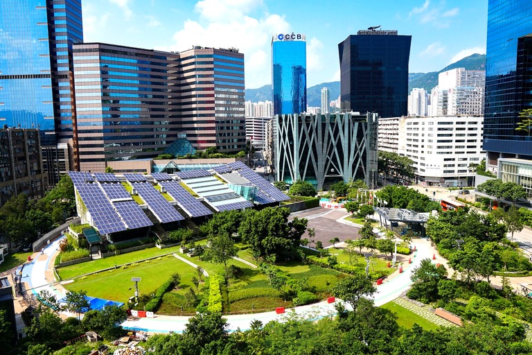 C&ocirc;ng nghệ x&acirc;y dựng xanh như vật liệu tiết kiệm năng lượng, hệ thống nh&agrave; th&ocirc;ng minh v&agrave; thiết kế tận dụng năng lượng mặt trời đang gi&uacute;p giảm ti&ecirc;u thụ điện
