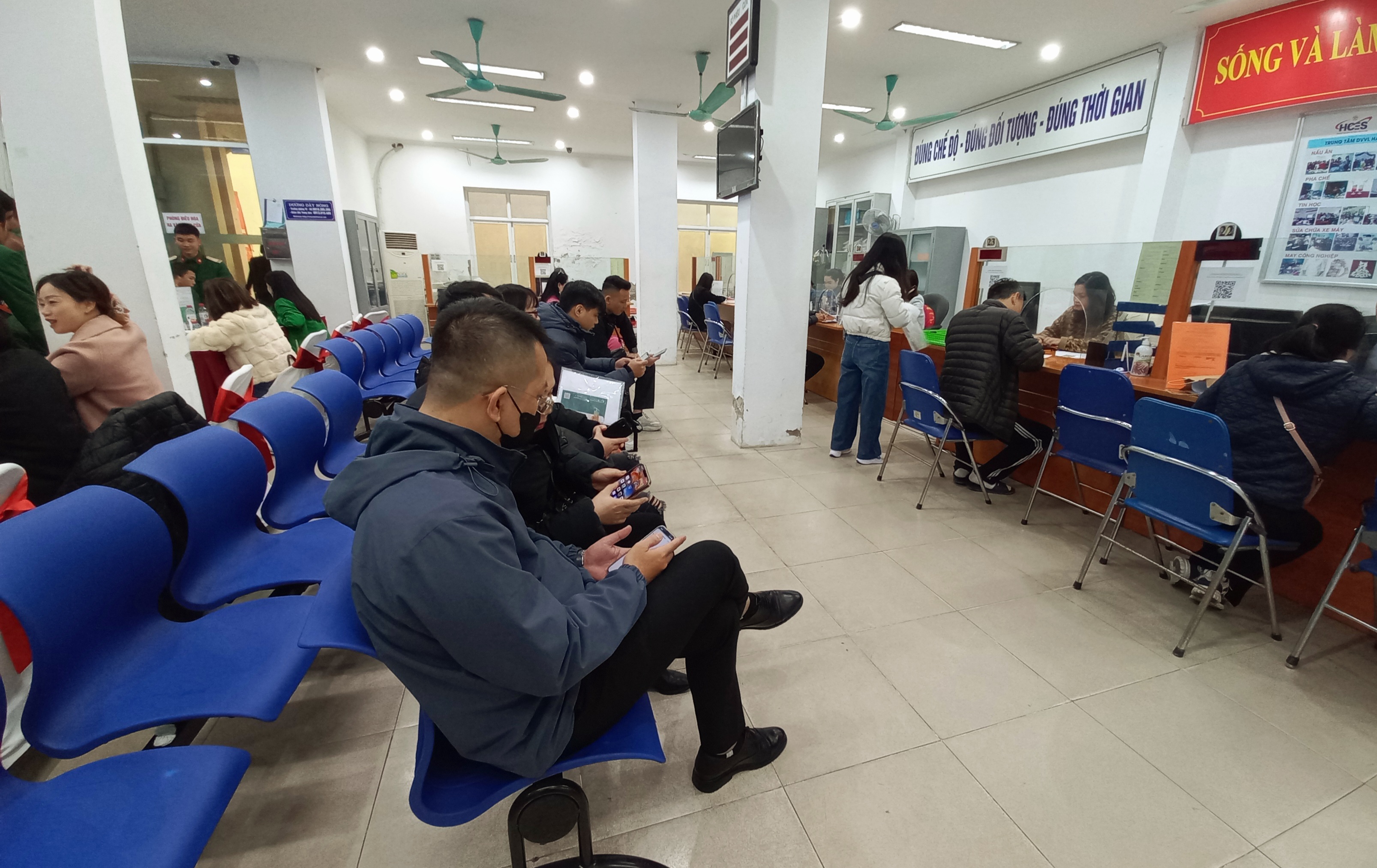 PG88 Sòng bạc trực tuyến TOP 1 Việt Nam | Casino, Nổ Hũ l&agrave;m thủ tục hưởng bảo hiểm 6Pg88.com Website Đẳng Cấp Số 1 tại H&agrave; Nội. Ảnh: Nhật Dương.
