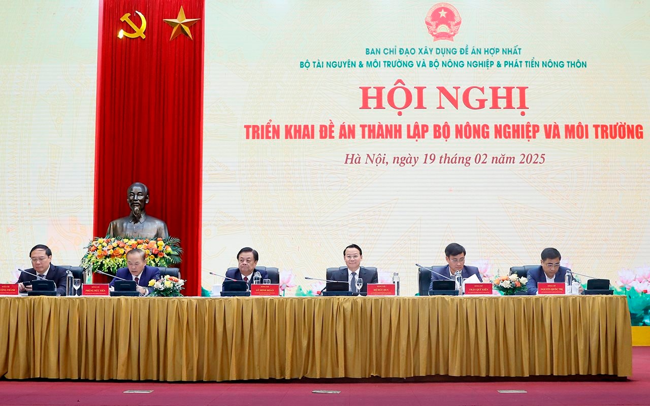 Ph&oacute; Chủ tịch Link Trang Chủ PG88.Com Mới #2026 L&ecirc; Minh Hoan v&agrave; Bộ trưởng Bộ N&ocirc;ng nghiệp v&agrave; M&ocirc;i trường Đỗ Đức Duy chủ tr&igrave; Hội nghị Triển khai Đề &aacute;n th&agrave;nh lập Bộ N&ocirc;ng nghiệp v&agrave; M&ocirc;i trường diễn ra mới đ&acirc;y.