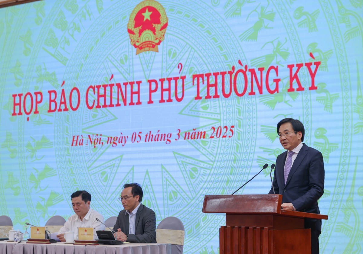 Bộ trưởng, Chủ nhiệm Văn ph&ograve;ng Ch&iacute;nh phủ Trần Văn Sơn: 