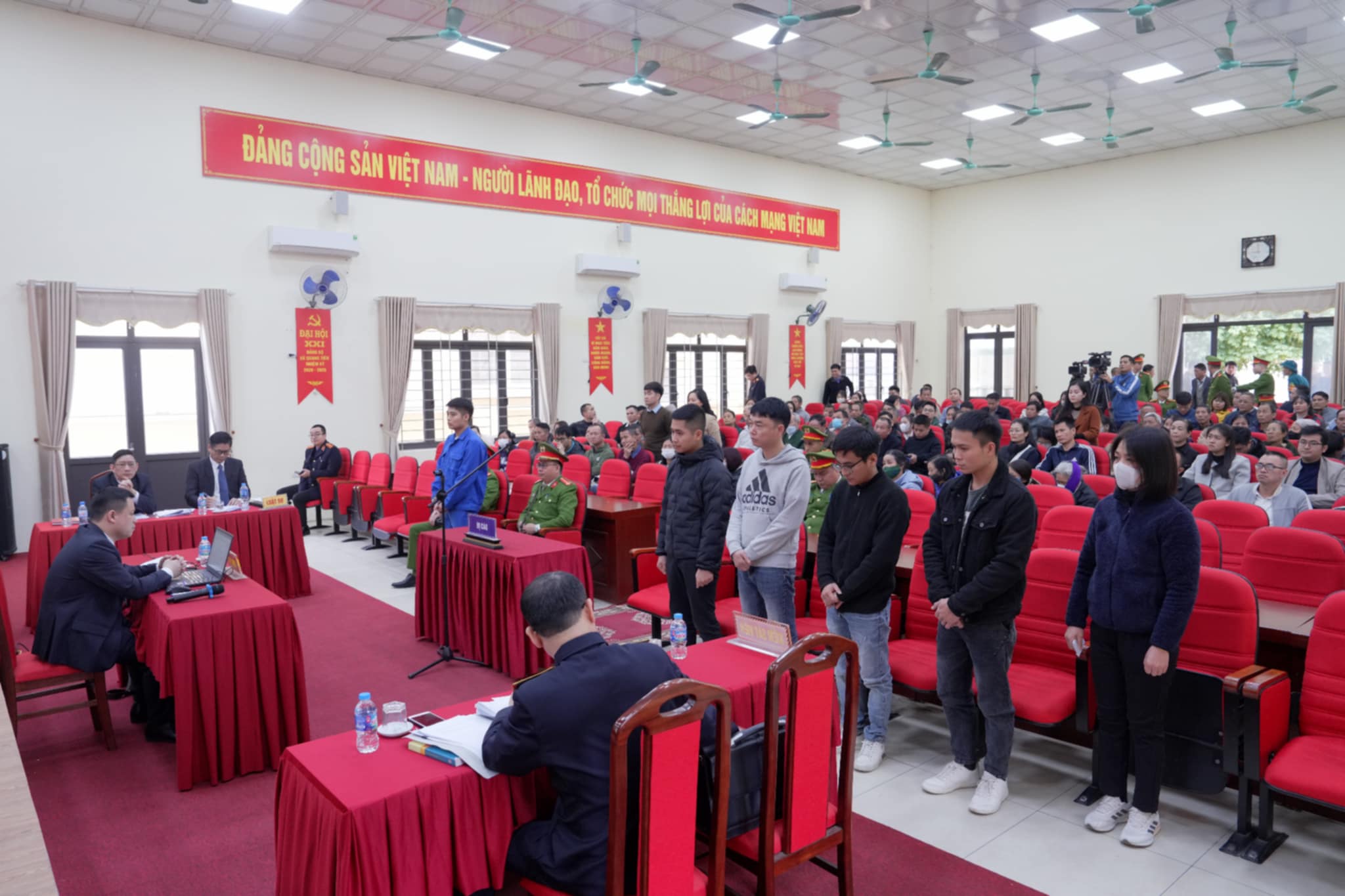 Vụ phá phiên đấu giá, 