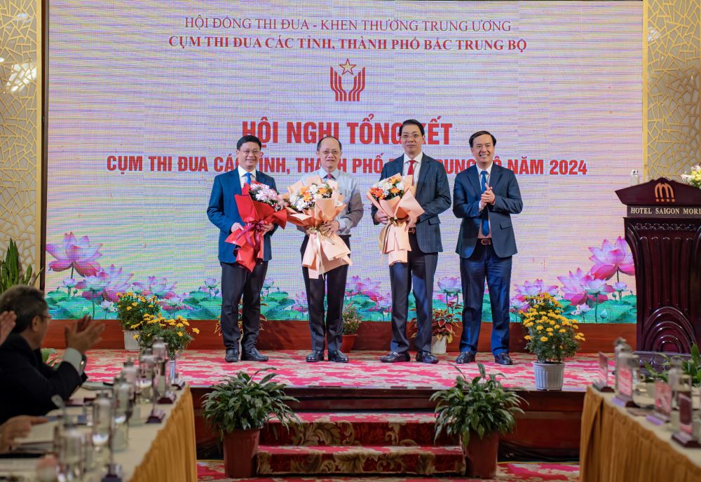 Huế và Thanh Hoá được đề nghị tặng Cờ thi đua và Bằng khen của Chính phủ