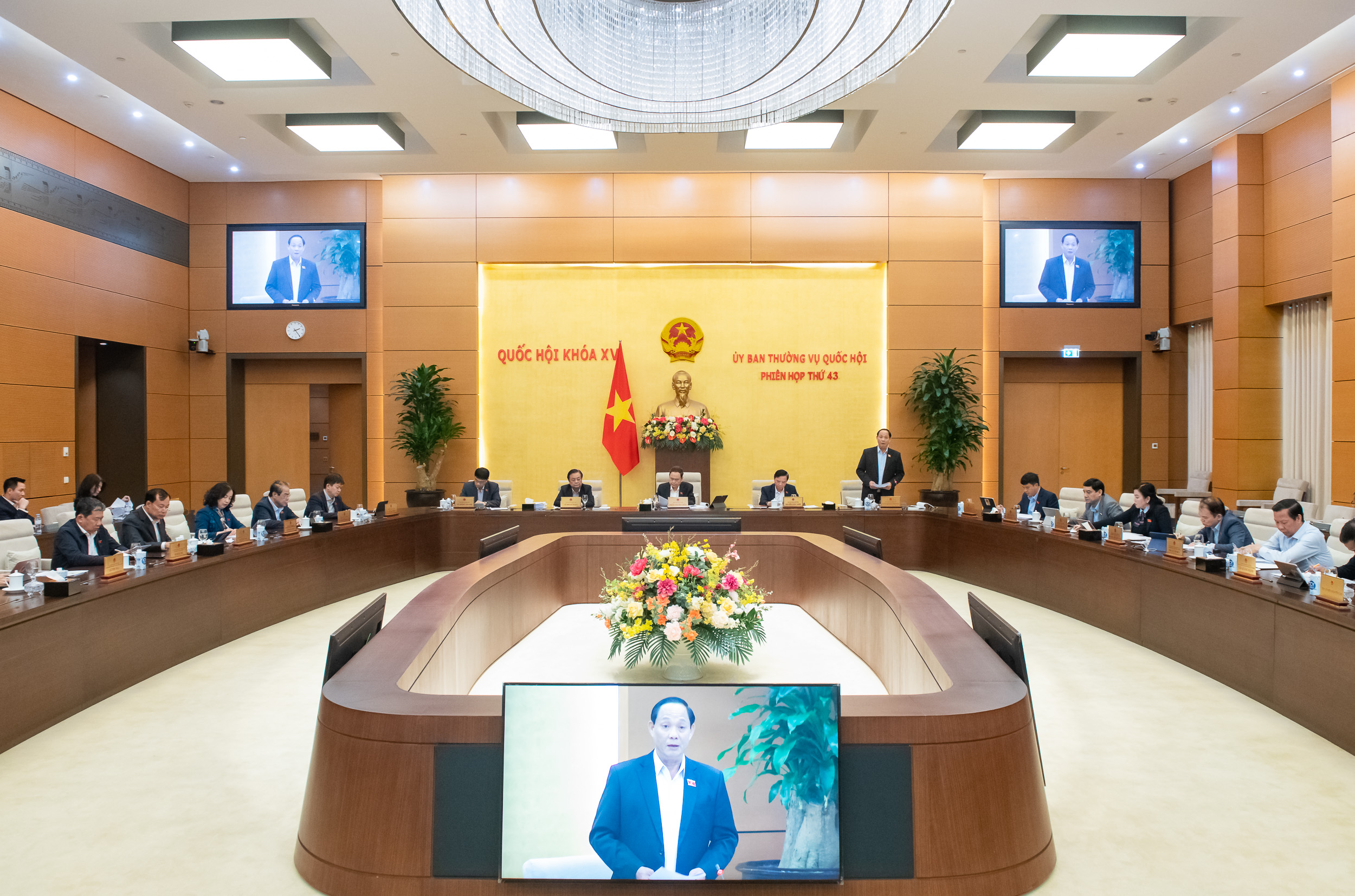 Ủy ban Thường vụ Link Trang Chủ PG88.Com Mới #2026 cho &yacute; kiến về dự &aacute;n Luật Bảo vệ dữ liệu c&aacute; nh&acirc;n. Ảnh quochoi.vn.