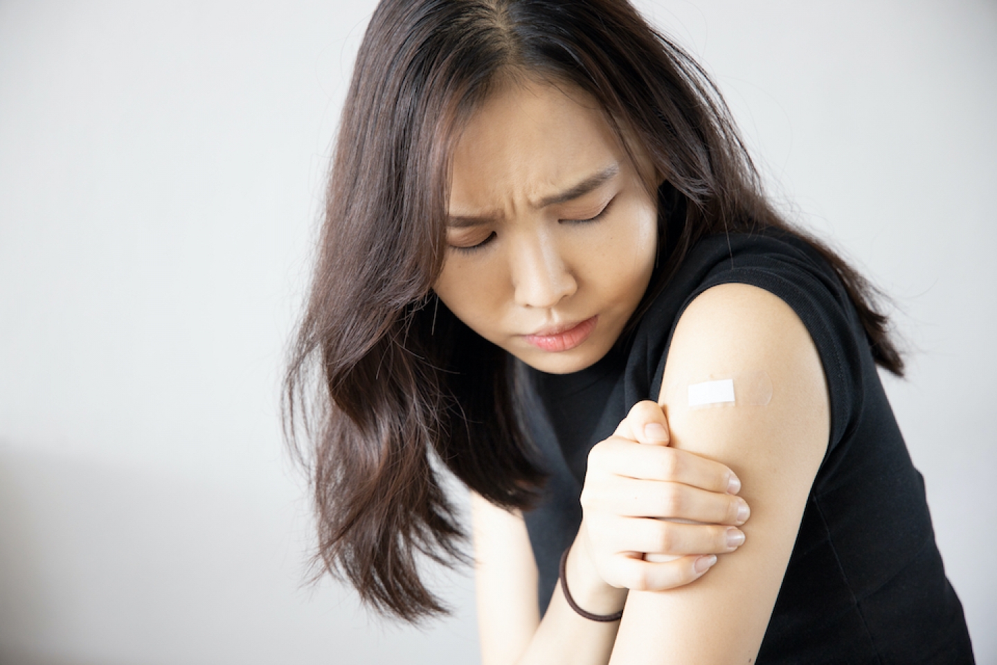 Đề phòng sốc phản vệ sau khi tiêm vaccine