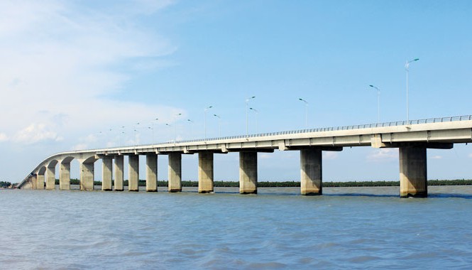 Cầu Cổ Chi&ecirc;n (ho&agrave;n th&agrave;nh 2015) thay ph&agrave; Cổ Chi&ecirc;n nối hai tỉnh Bến Tre v&agrave; Tr&agrave; Vinh tr&ecirc;n tuyến quốc lộ 60. Ảnh tư liệu