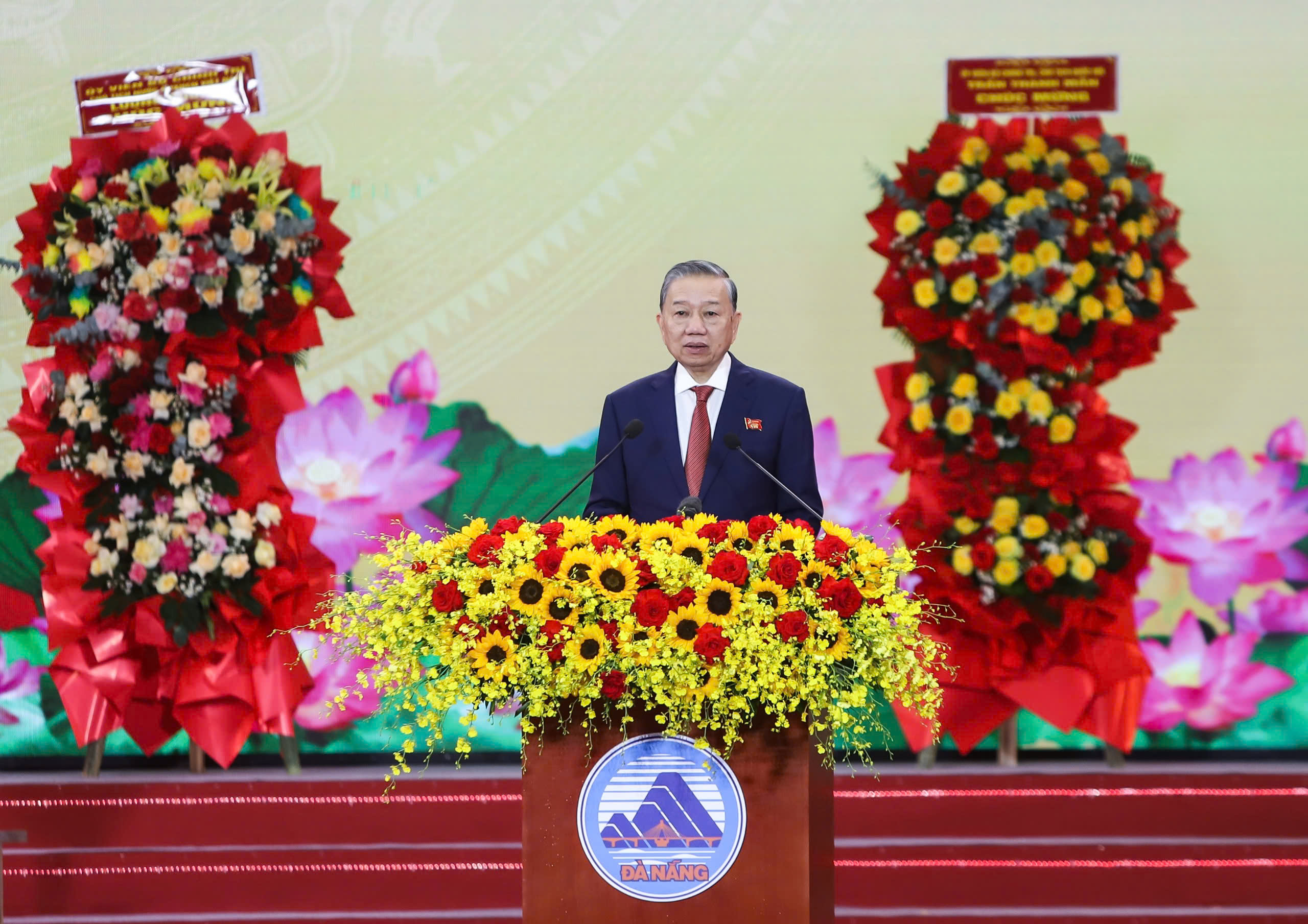 Tổng B&iacute; thư T&ocirc; L&acirc;m ph&aacute;t biểu tại Lễ kỷ niệm.