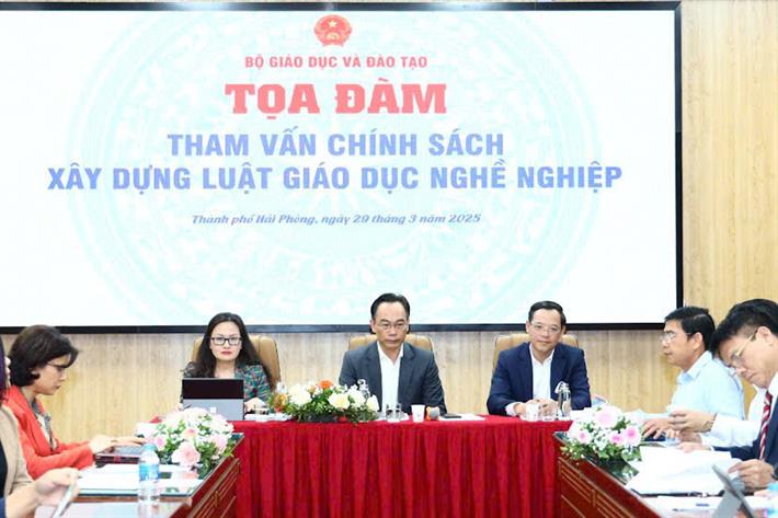 Xây dựng Luật Giáo dục đại học và Luật Giáo dục nghề nghiệp để tháo gỡ bất cập