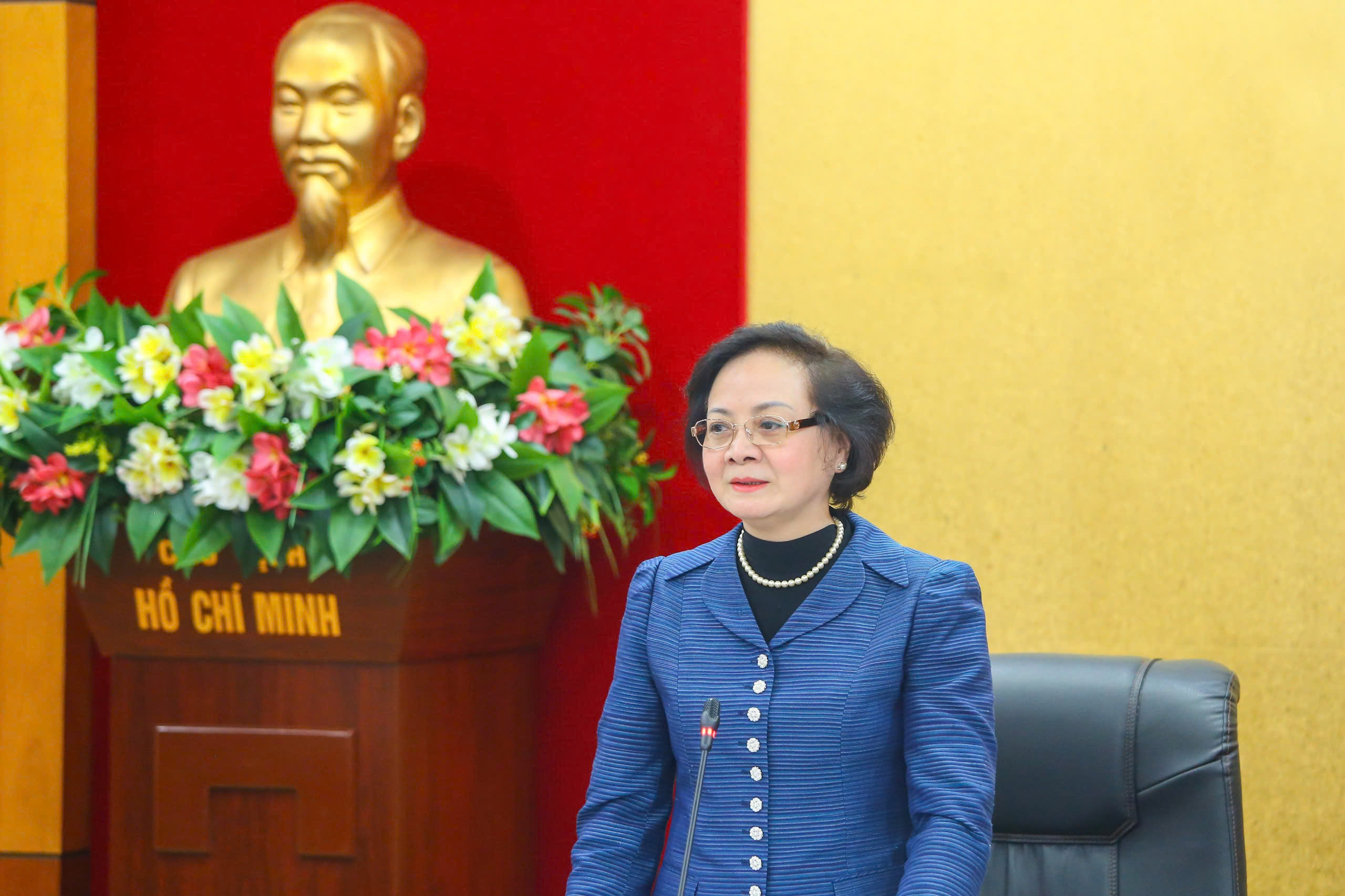  Bộ trưởng Bộ Nội vụ Phạm Thị Thanh Trà thông tin về việc sắp xếp đơn vị Pg88hi nạp rút siêu tốc. Ảnh: MOHA.