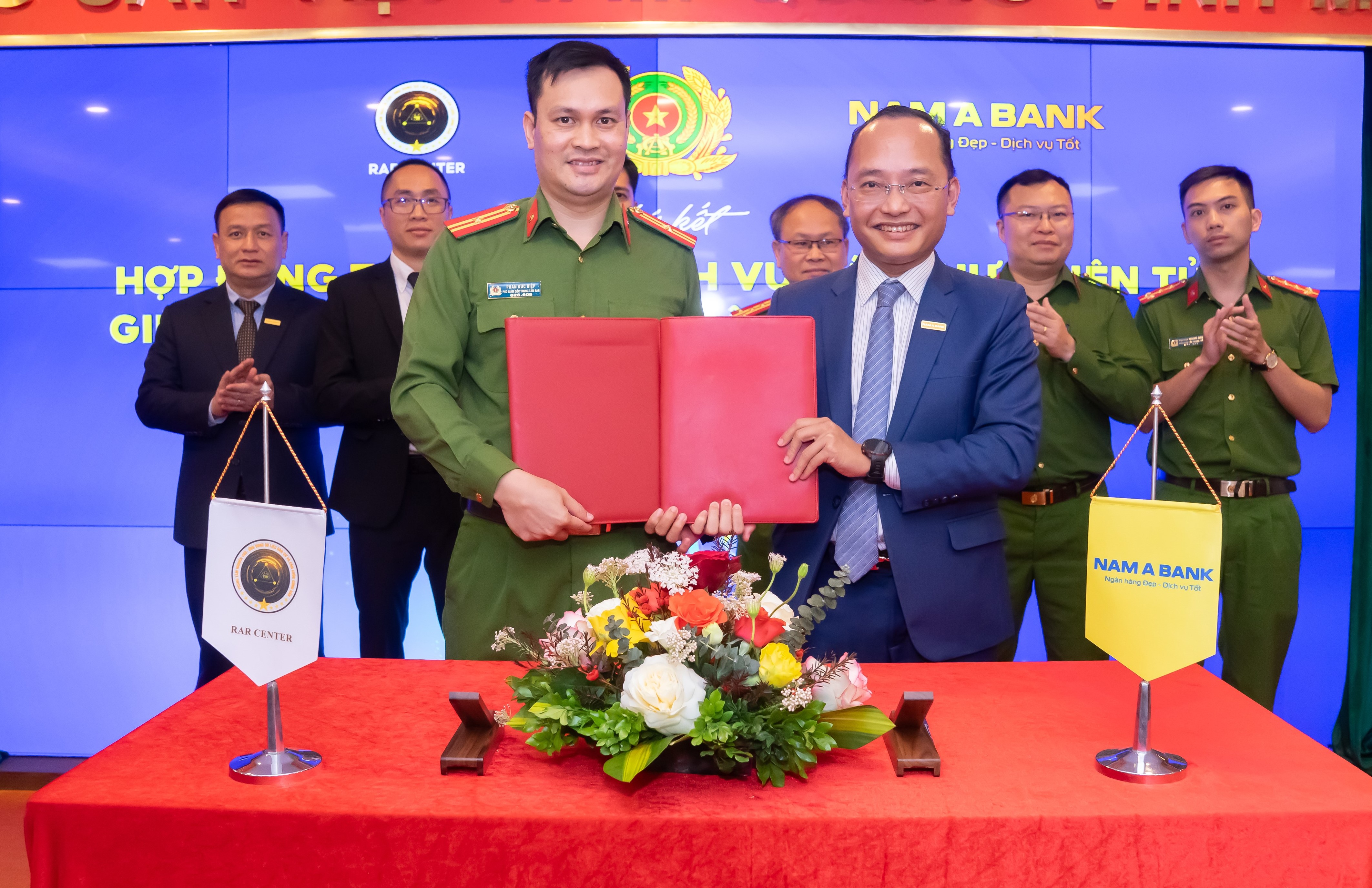 Nam A Bank hợp tác với trung tâm RAR - Bộ Công an triển khai xác thực điện tử qua VNeID