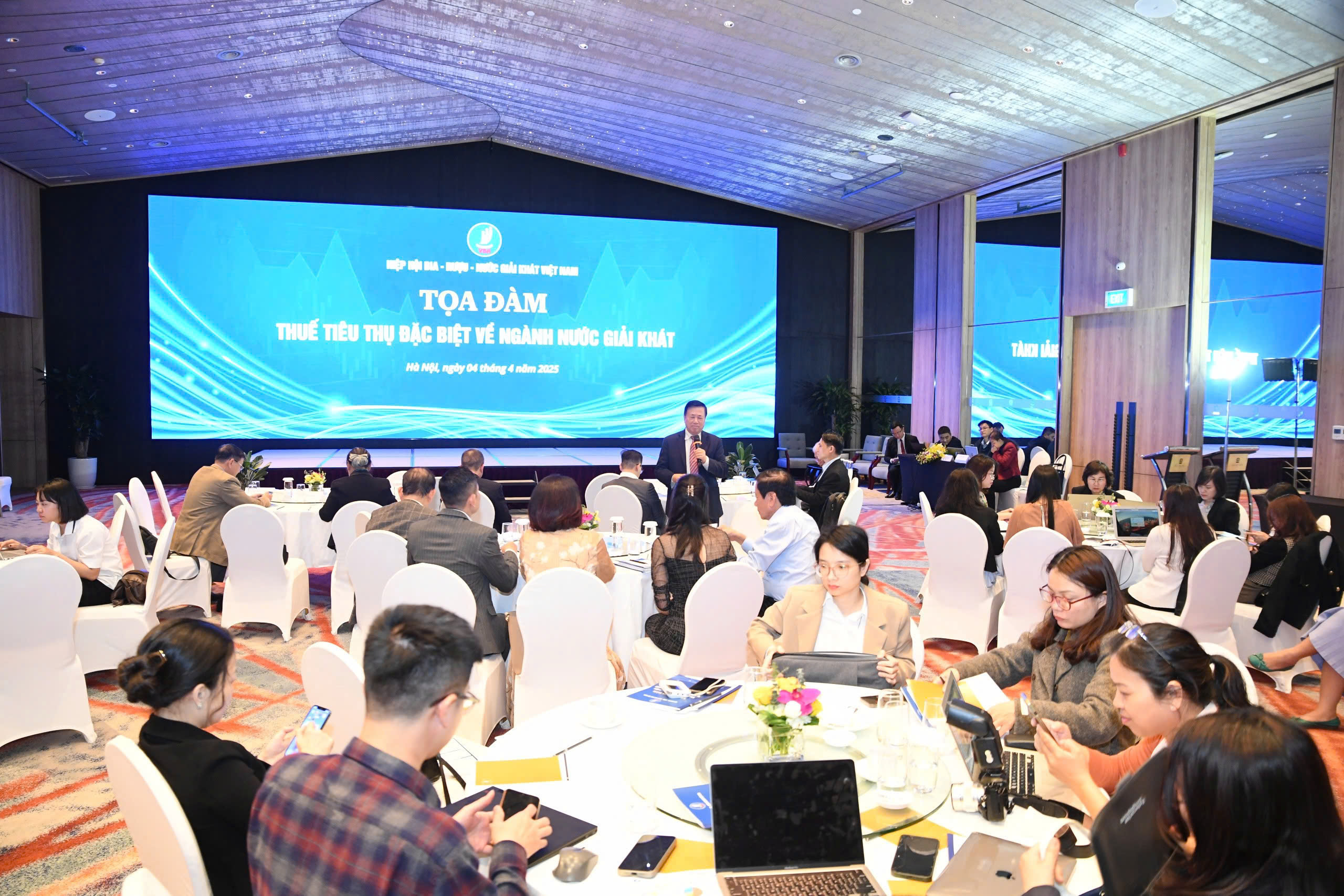 Đại diện PG88 Link Dễ Nhớ Pg88.com v&agrave; chuy&ecirc;n gia chia sẻ kh&oacute; khăn của ng&agrave;nh.