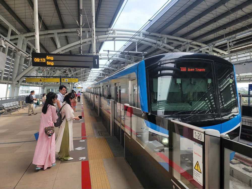 Đến nay, tuyến metro số 1 Bến Thành - Suối Tiên là Link Trang Chủ PG88.Com Mới #2026 đường sắt đô thị đầu tiên của TP.HCM đi vào hoạt động. Ảnh: Quang Phương