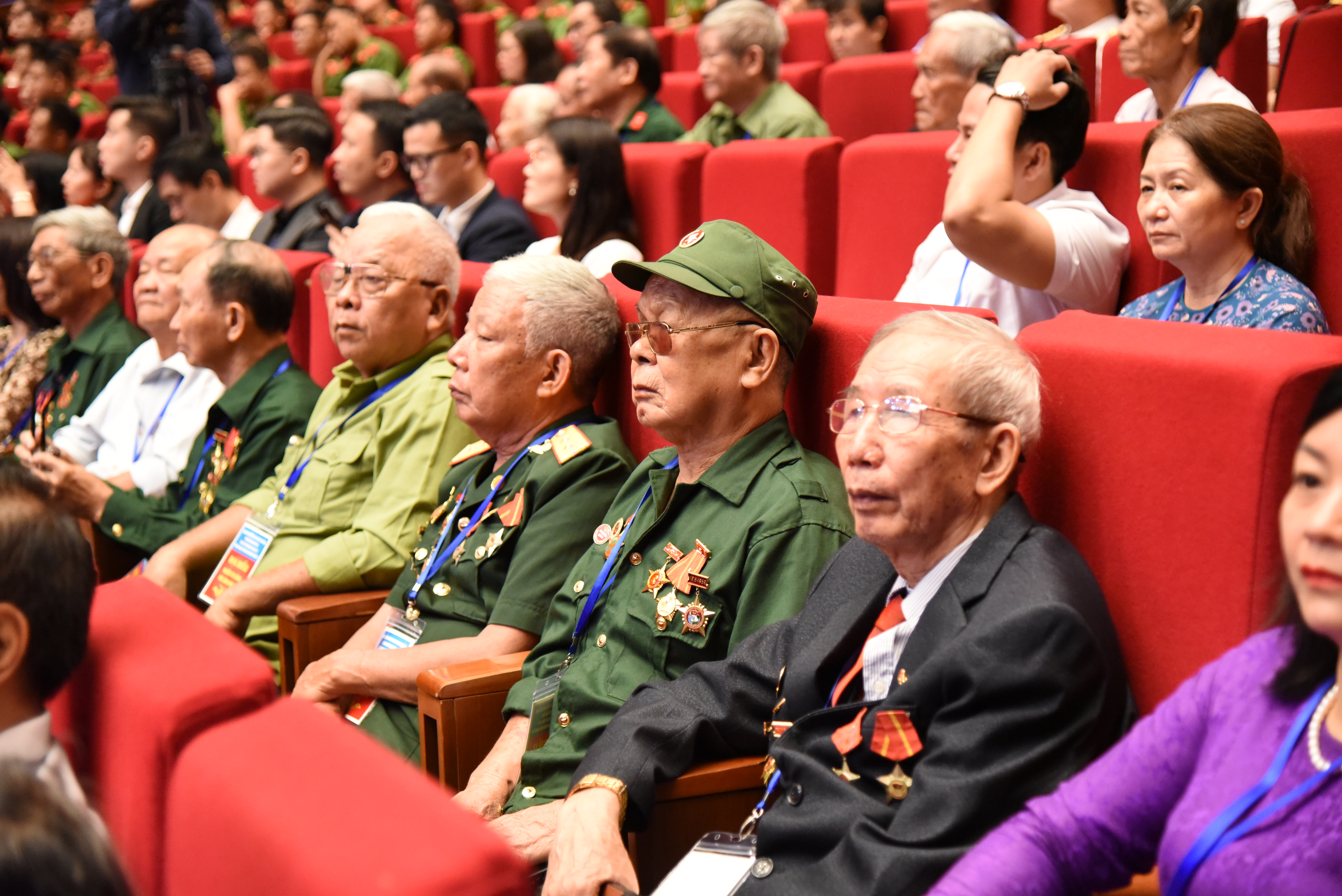Cần quan tâm, đảm bảo đầy đủ chế độ với người có công dịp 50 năm Giải phóng miền Nam 