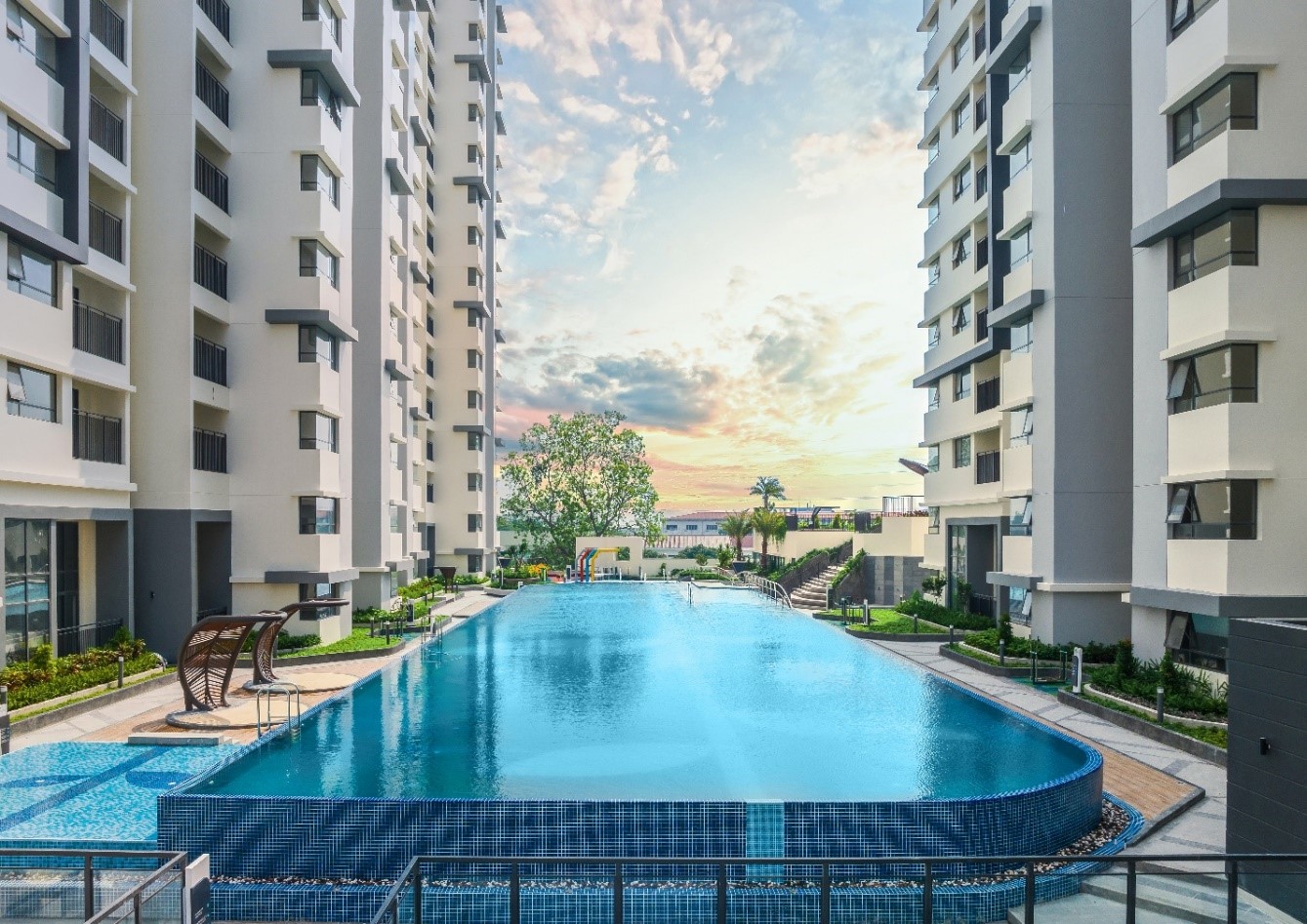 Kh&ocirc;ng gian sống l&yacute; tưởng đầy đủ tiện &iacute;ch, điểm nhấn hồ bơi v&ocirc; cực d&agrave;i 50m.