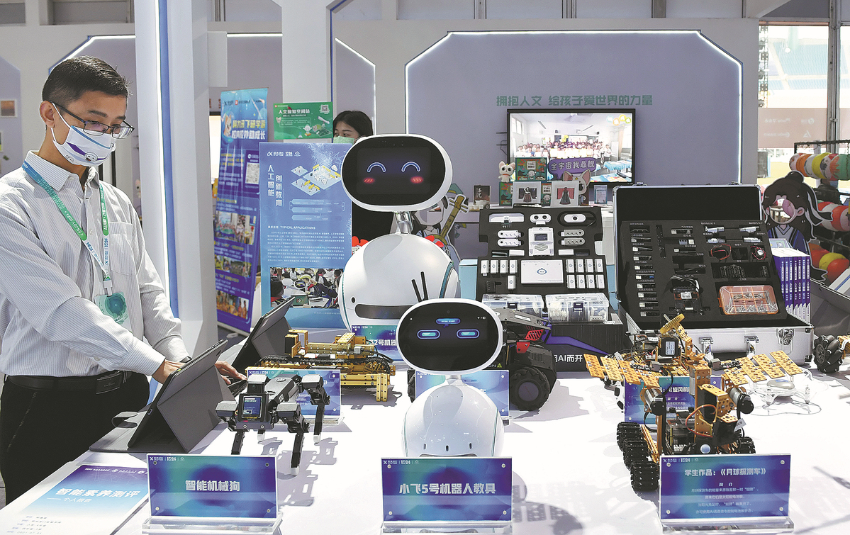 Trung Quốc đang bắt kịp rất nhanh trong việc &aacute;p dụng c&ocirc;ng nghệ. Ảnh: China Daily