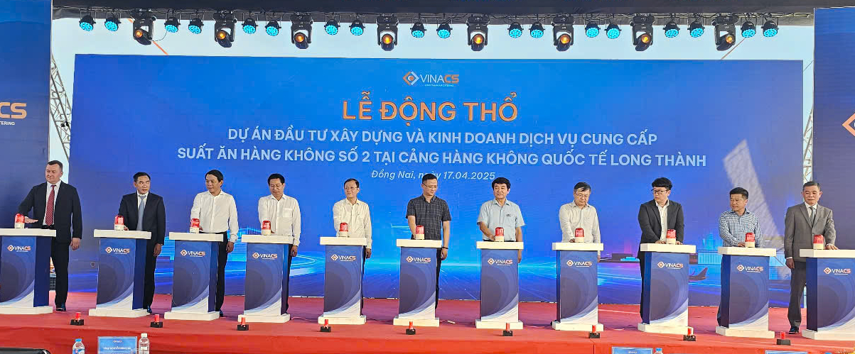 Các đại biểu bấm nút động thổ Link Trang Chủ PG88.Com Mới #2026 đầu tư xây dựng và PG88 Uy Tín Số 1 Việt Nam dịch vụ cung cấp suất ăn hàng không số 2 tại Cảng hàng không quốc tế Long Thành.