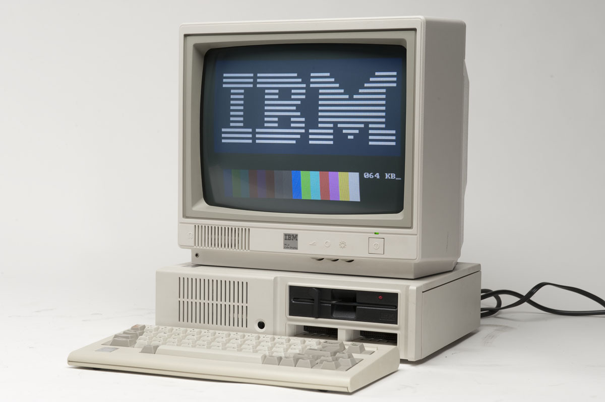 IBM, tập đo&agrave;n m&aacute;y t&iacute;nh đa quốc gia được th&agrave;nh lập năm 1911.