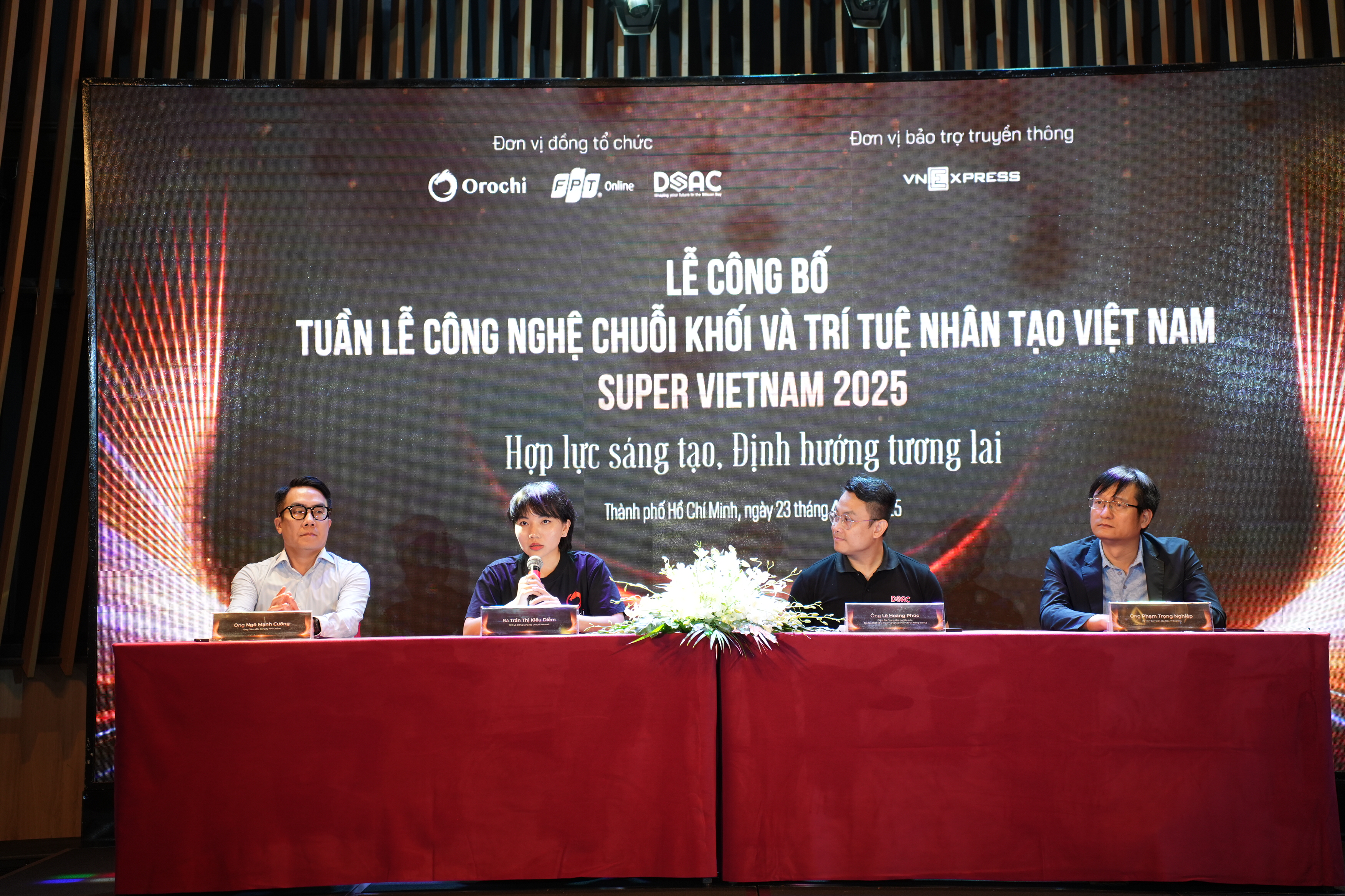 Lễ công bố tuần lễ “Link Đăng Nhập PG88 Chính Thức 2026; chuỗi khối và Trí tuệ nhân tạo Việt Nam 2025 – Super Vietnam 2025”. Ảnh: VnExpress