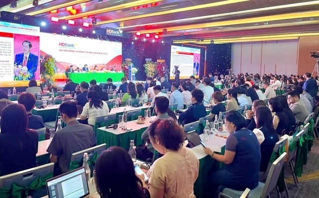 &Ocirc;ng Phạm Quốc Thanh, th&agrave;nh vi&ecirc;n HĐQT, Quyền Tổng gi&aacute;m đốc HDBank b&aacute;o c&aacute;o với Đại hội về t&igrave;nh h&igrave;nh PG88 Uy Tín Số 1 Việt Nam năm 2024 v&agrave; kế hoạch năm 2025.