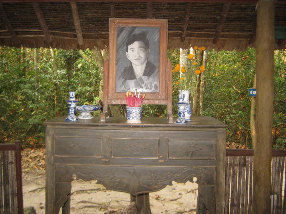 B&agrave;n thờ Cố Tổng B&iacute; thư Nguyễn Văn Linh. Ảnh: CK.