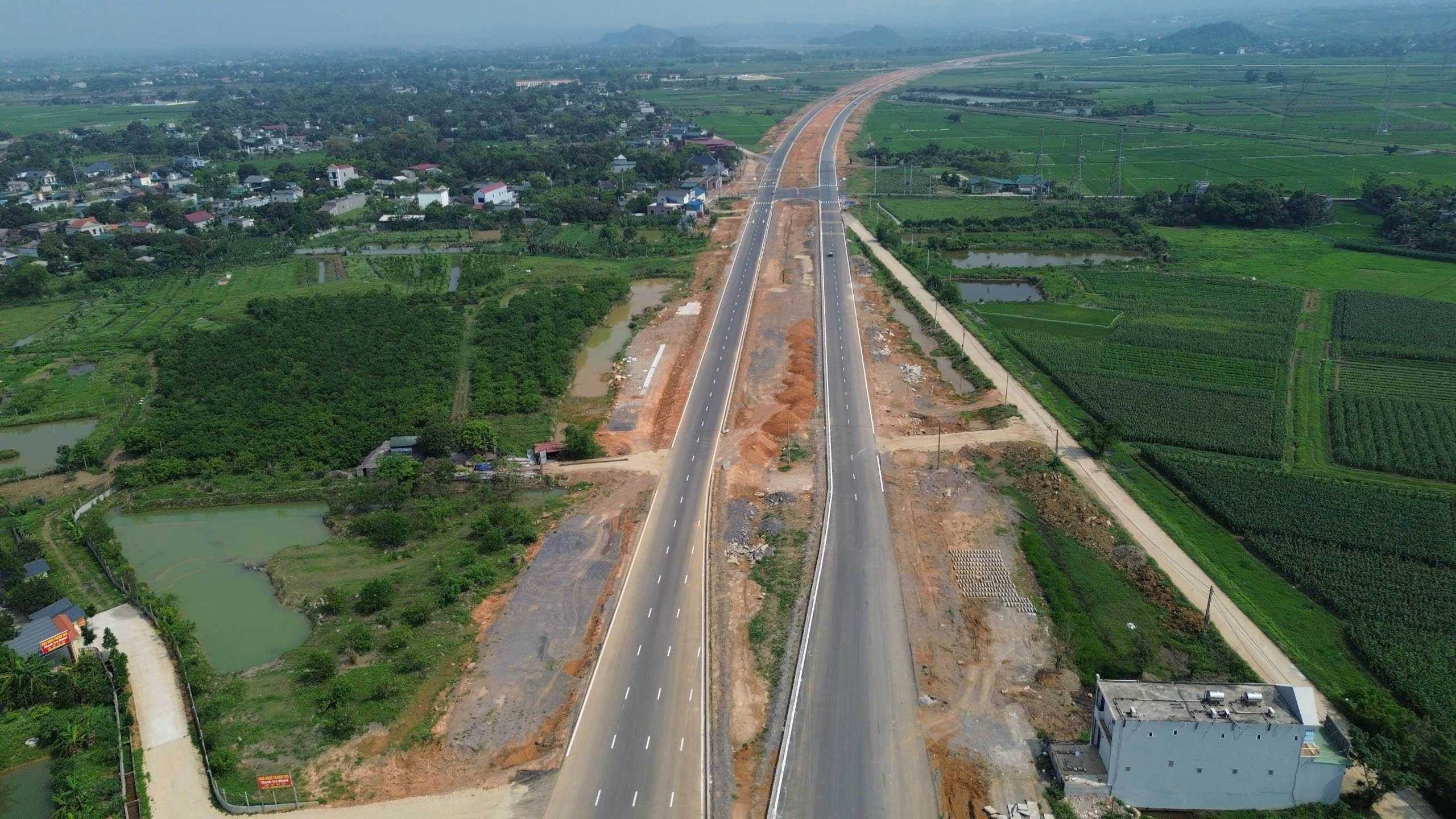 Theo Ban Quản l&yacute; Dự &aacute;n Pg88vn Trang Chủ Chính Thức x&acirc;y dựng c&ocirc;ng tr&igrave;nh giao th&ocirc;ng tỉnh Ninh B&igrave;nh cho biết, dự &aacute;n c&oacute; khối lượng thi c&ocirc;ng đặc biệt lớn, đến nay đ&atilde; ho&agrave;n th&agrave;nh c&aacute;c hạng mục ch&iacute;nh, đủ điều kiện kh&aacute;nh th&agrave;nh đưa v&agrave;o khai th&aacute;c phục vụ ph&aacute;t triển Link Trang Chủ PG88.Com Mới #2026 v&agrave; đi lại của nh&acirc;n d&acirc;n sau 36 th&aacute;ng thi c&ocirc;ng, r&uacute;t ngắn được 20 th&aacute;ng so với tiến độ dự &aacute;n được ph&ecirc; duyệt.