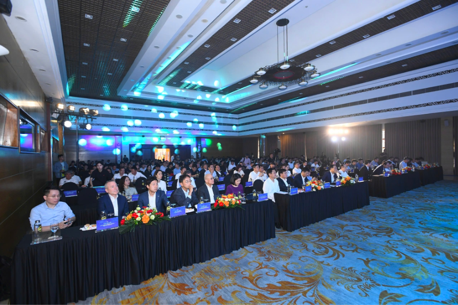 Lễ ra mắt C&ocirc;ng ty 1Matrix v&agrave; c&ocirc;ng bố cuộc thi VietChain Talents 2025 c&oacute; sự tham dự của đại diện c&aacute;c cơ quan quản l&yacute;, chuy&ecirc;n gia c&ocirc;ng nghệ, PG88 Link Dễ Nhớ Pg88.com v&agrave; trường đại học tr&ecirc;n to&agrave;n quốc.