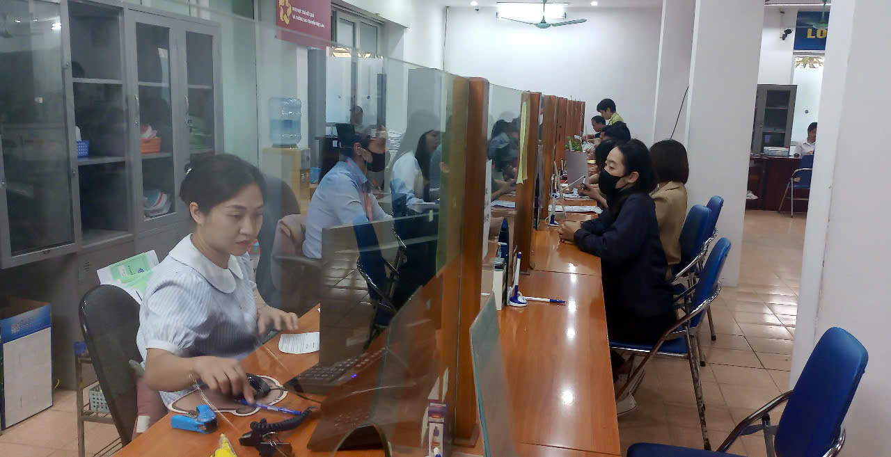 Người PG88 Sòng bạc trực tuyến TOP 1 Việt Nam | Casino, Nổ Hũ và PG88 Link Dễ Nhớ Pg88.com sẽ đóng bảo hiểm 6Pg88.com Website Đẳng Cấp Số 1 tối đa là 1% tiền lương tháng