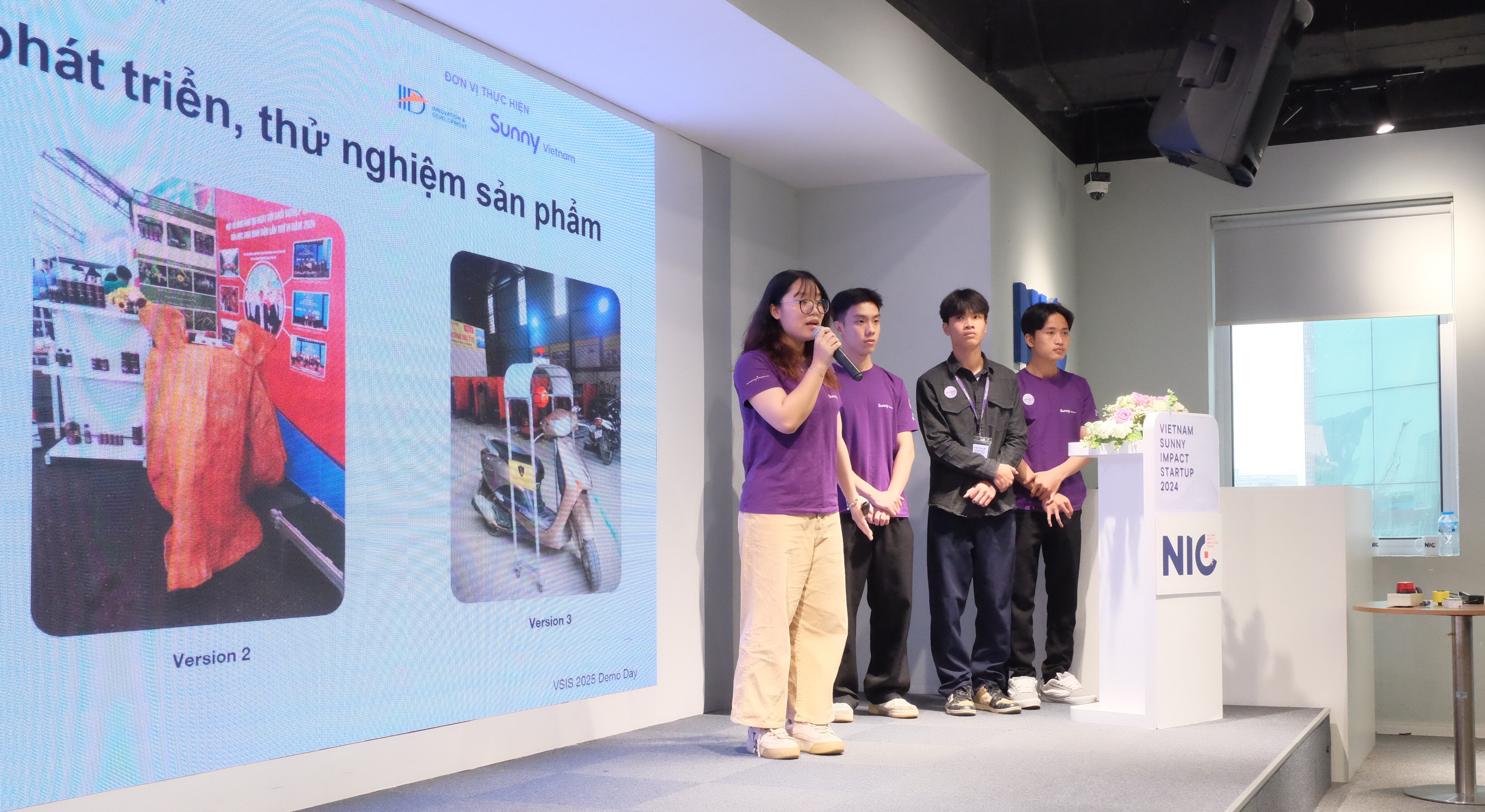 Các sinh viên đang tham gia pitching, giới thiệu về Pg88vn.top độc quyền mỗi ngày khởi nghiệp