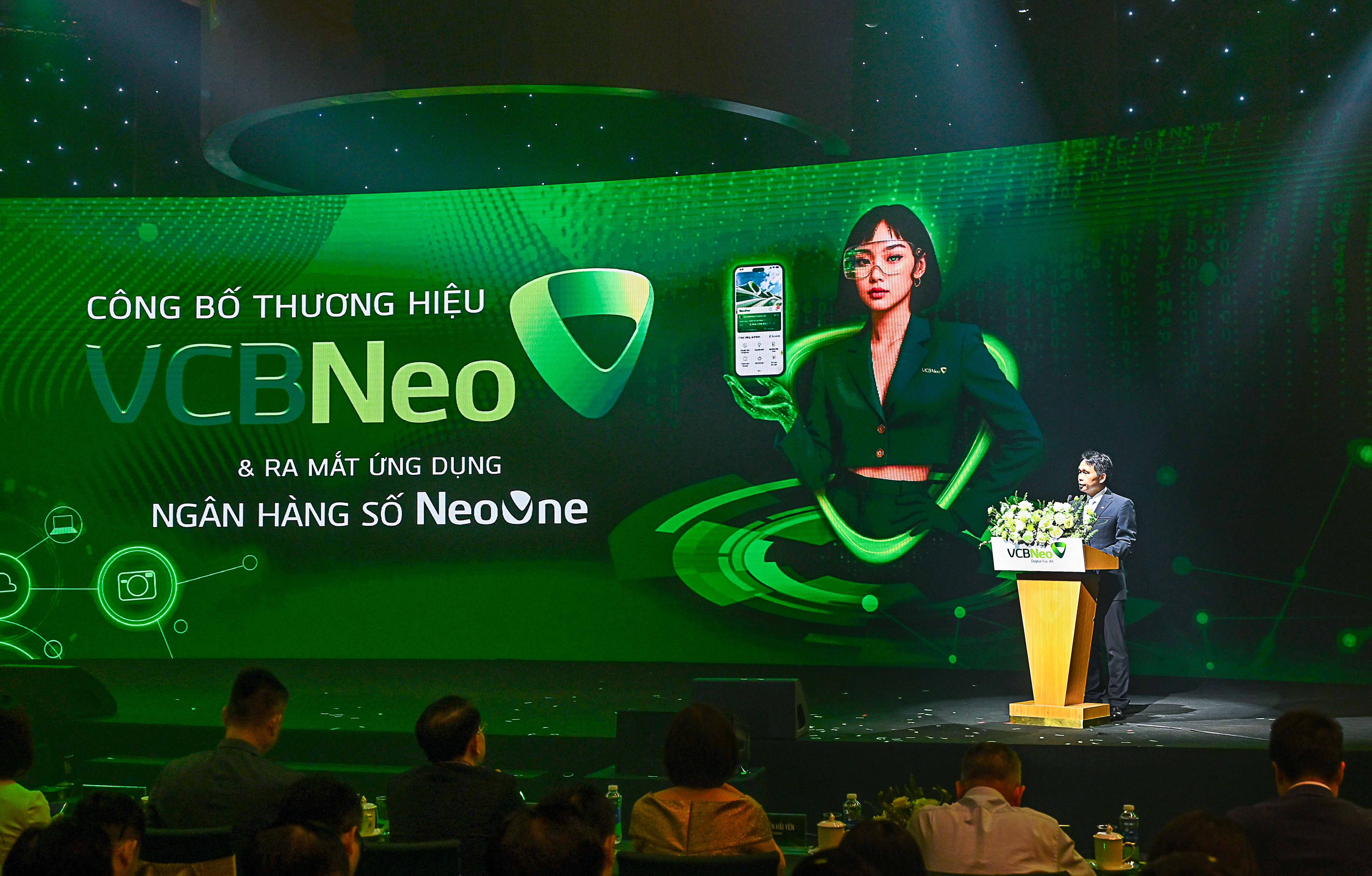 &Ocirc;ng Nguyễn Mạnh H&ugrave;ng, Th&agrave;nh vi&ecirc;n Hội đồng quản trị Vietcombank, Chủ tịch Hội đồng th&agrave;nh vi&ecirc;n VCBNeo, ph&aacute;t biểu chia sẻ về định hướng chiến lược, mục ti&ecirc;u ph&aacute;t triển của VCBNeo.