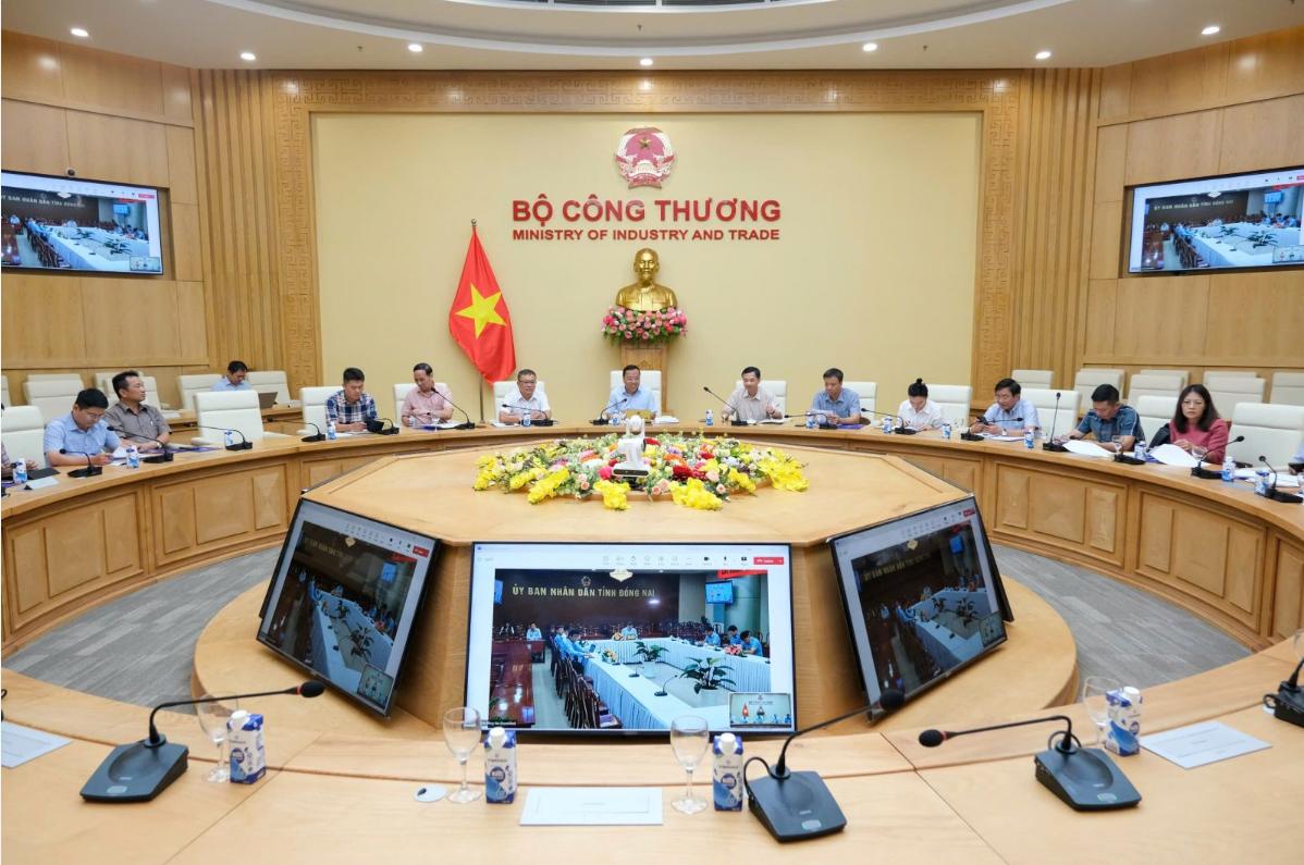 Thứ trưởng Bộ Công Thương Nguyễn Hoàng Long chủ trì hai cuộc họp trực tuyến quan trọng về tiến độ các Link Trang Chủ PG88.Com Mới #2026 điện.