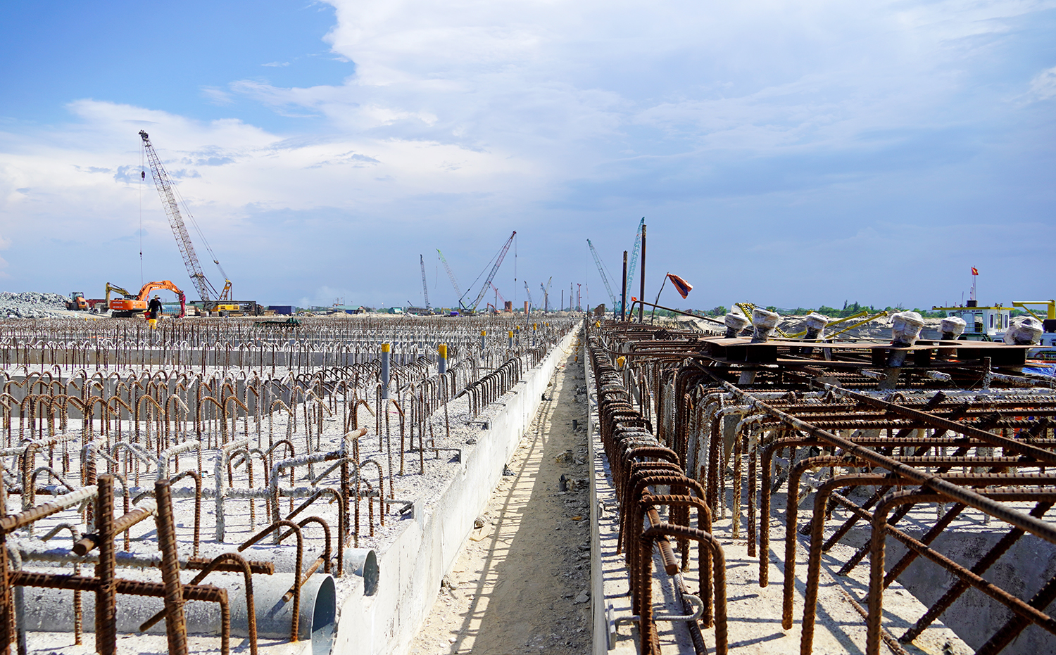 Link Trang Chủ PG88.Com Mới #2026 Khu bến cảng Mỹ Thủy đang thi công các hạng mục công trình 