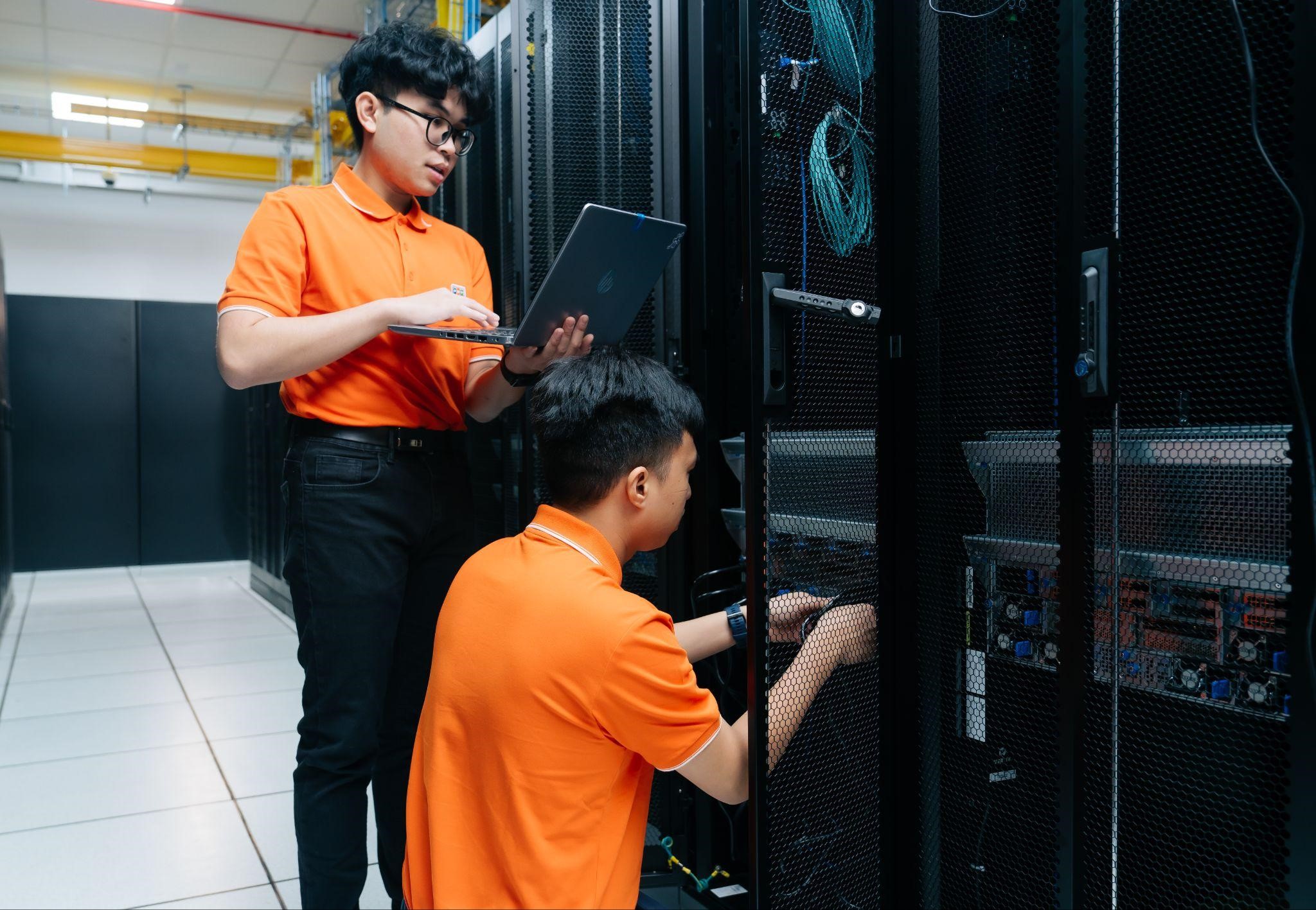 Hạ tầng AI mạnh mẽ từ FPT AI Factory gi&uacute;p PG88 Link Dễ Nhớ Pg88.com tăng tốc ph&aacute;t triển c&aacute;c giải ph&aacute;p AI ti&ecirc;n tiến. Nguồn: FPT.